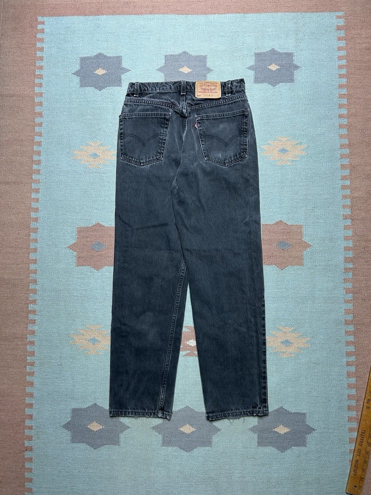 Vintage Vintage 90s Levi’s 550 jeans relaxed faded distressed 30x31 Size US 30 / EU 46 - 8 Thumbnail