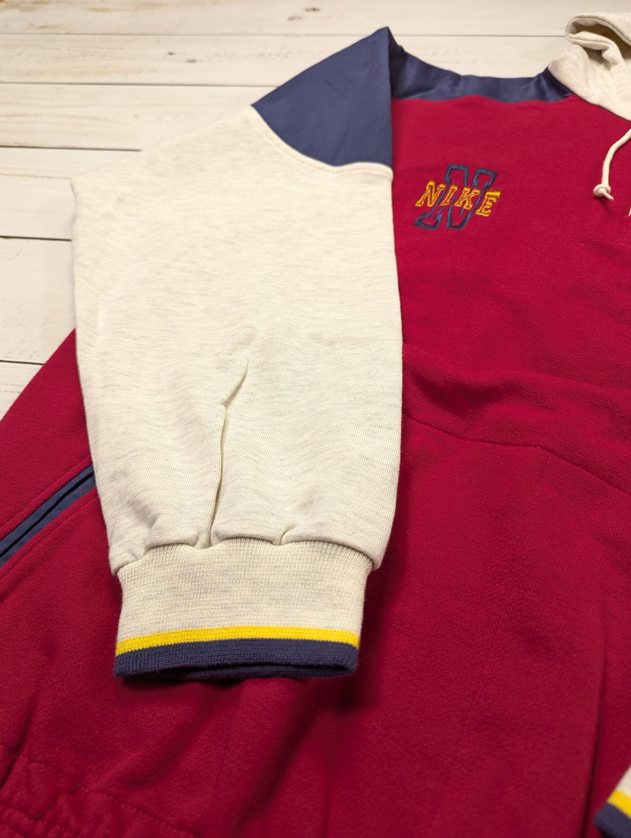 Nike Nike vintage 1980 big logo spell out hoodie size XL Size US XL / EU 56 / 4 - 11 Thumbnail
