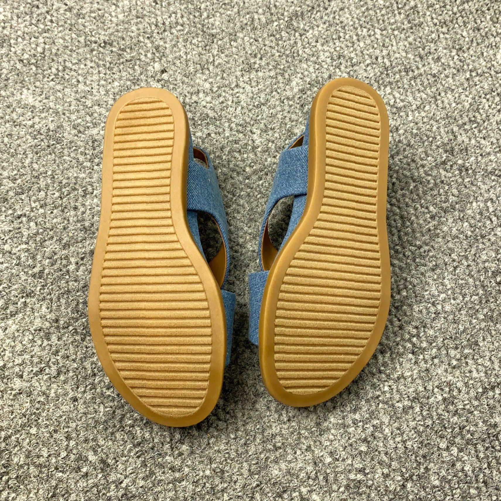 Vintage AEROSOLES Denim Blue Strappy Sandals Womens Size 5 M Flat Open Toe Buckle Size US 5 / IT 35 - 7 Thumbnail