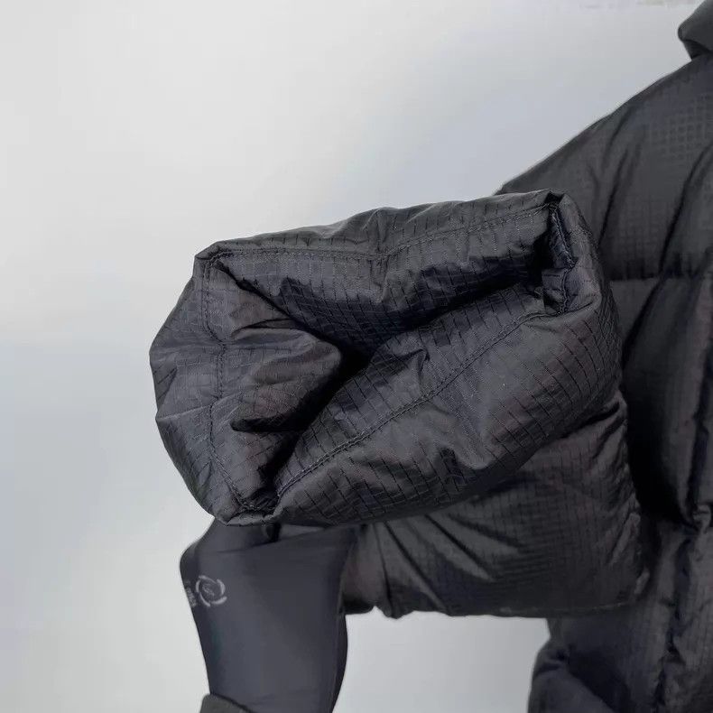 Louis Vuitton Louis Vuitton Black reversible single breasted hooded down Size XXS / US 00 / IT 34 - 5 Thumbnail