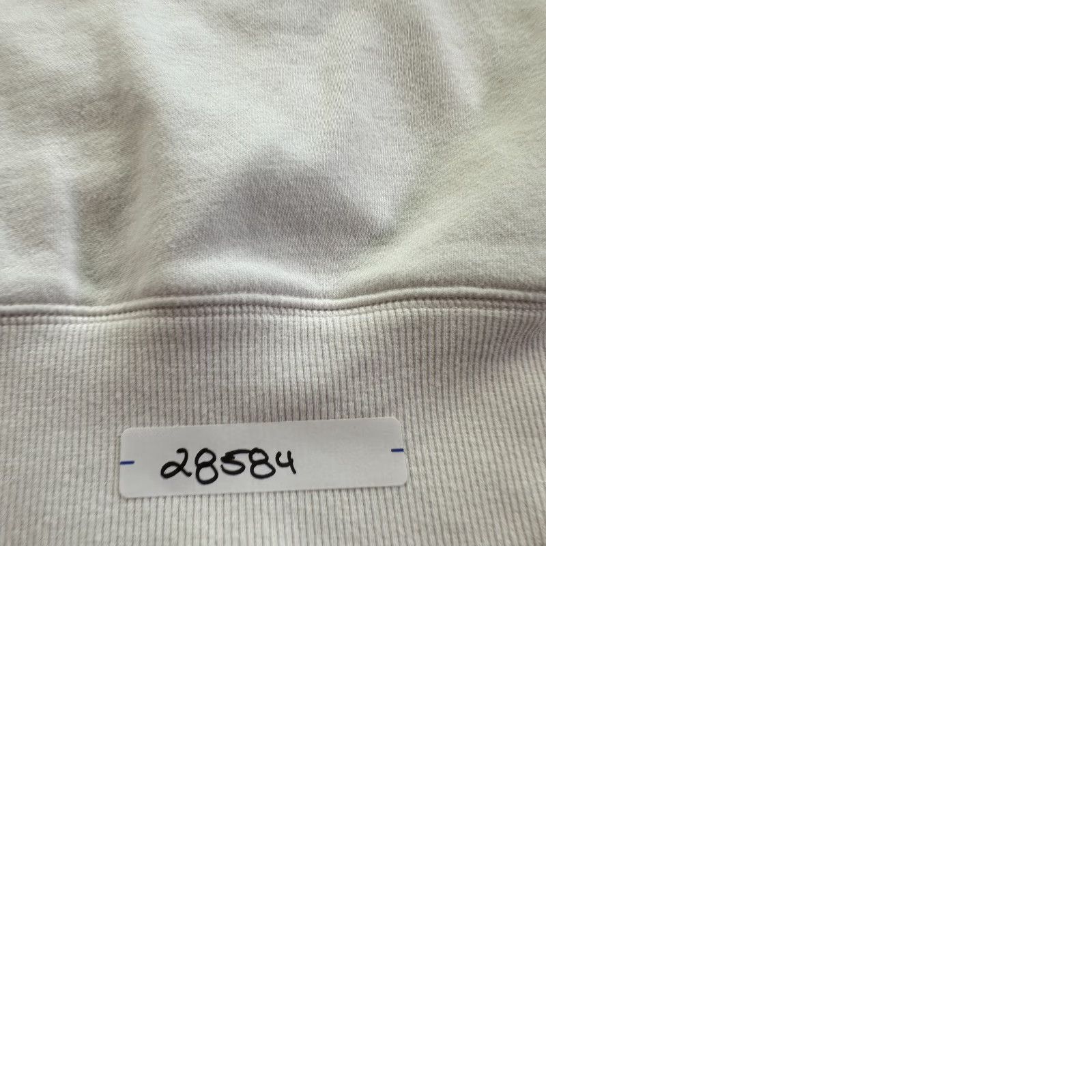 Champion Champion Sweatshirt Mens Medium White Logo Crewneck - Regular Fit, Cotton-Poly Knit, All Seasons, Pullover, Vintage No Size US M / EU 48-50 / 2 - 9 Thumbnail