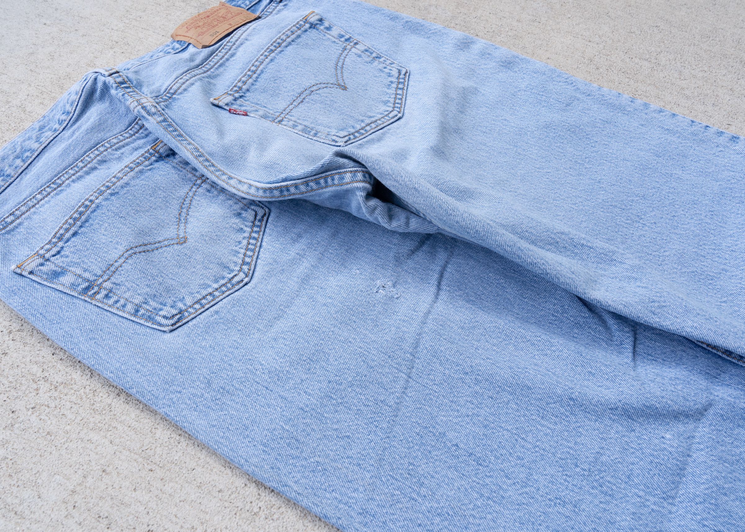 Levi's × Vintage Vintage 90s Levi's 501 Made in the USA Size US 35 - 7 Thumbnail