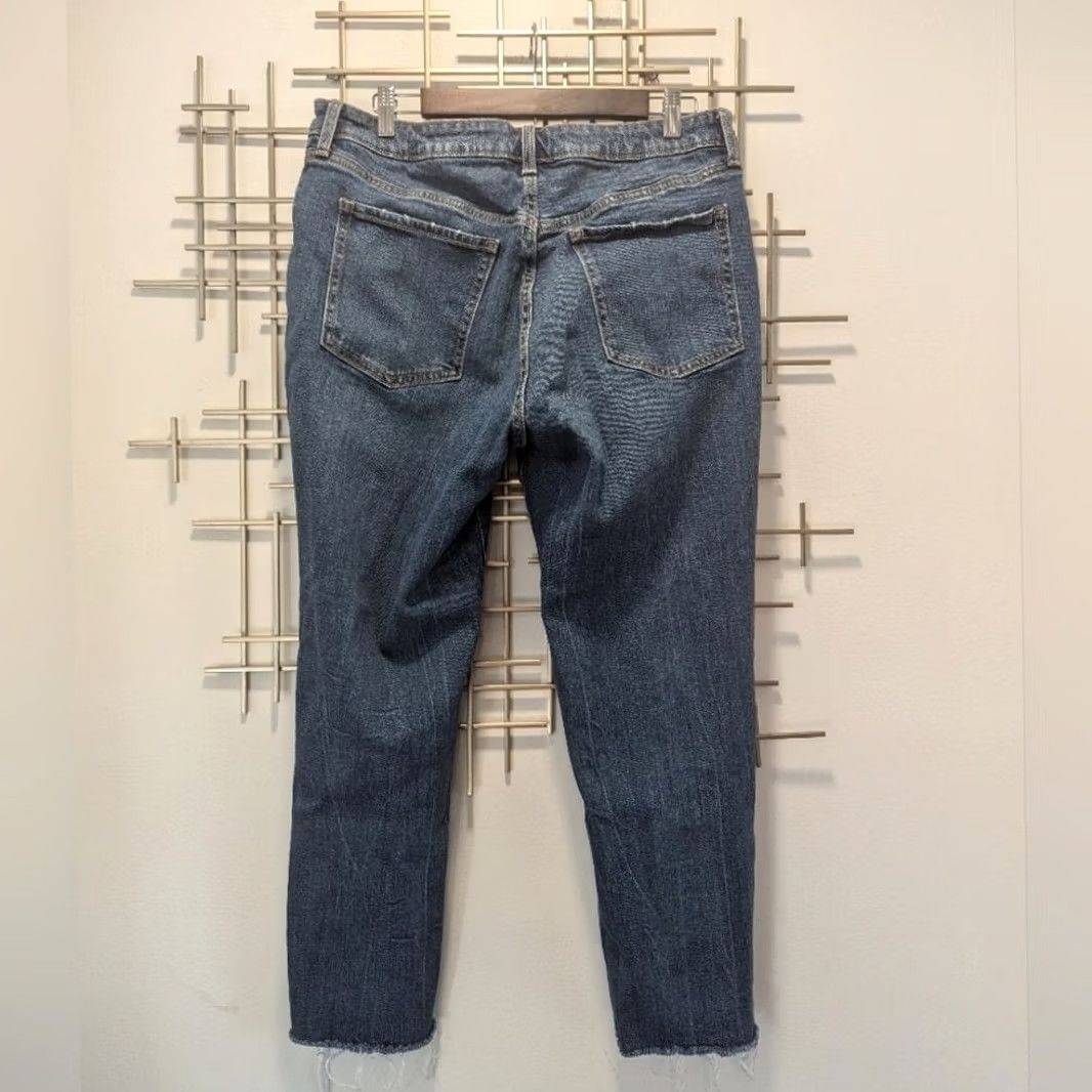 Old Navy VINTAGE Old Navy High Rise OG Strait Jeans Women’s 14 Distressed Denim Raw Hem Y2K 90’s Womens Size 36" / US 14 / IT 50 - 2 Thumbnail