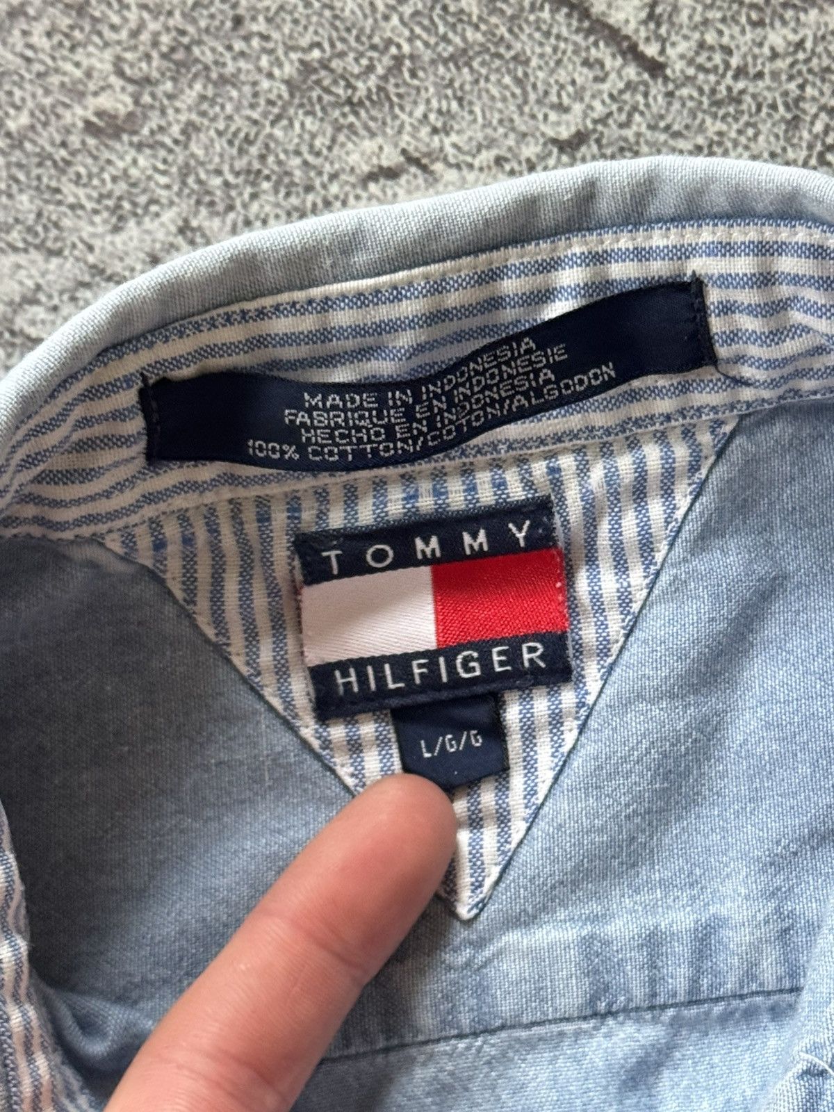 Tommy Hilfiger × Vintage Tommy Hilfiger Wmns vintage denim shirt button up polo tee Size M / US 6-8 / IT 42-44 - 13 Thumbnail