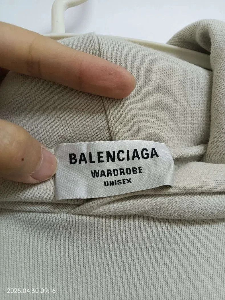 Balenciaga Double B Wheat Embroidery Sweatshirt.