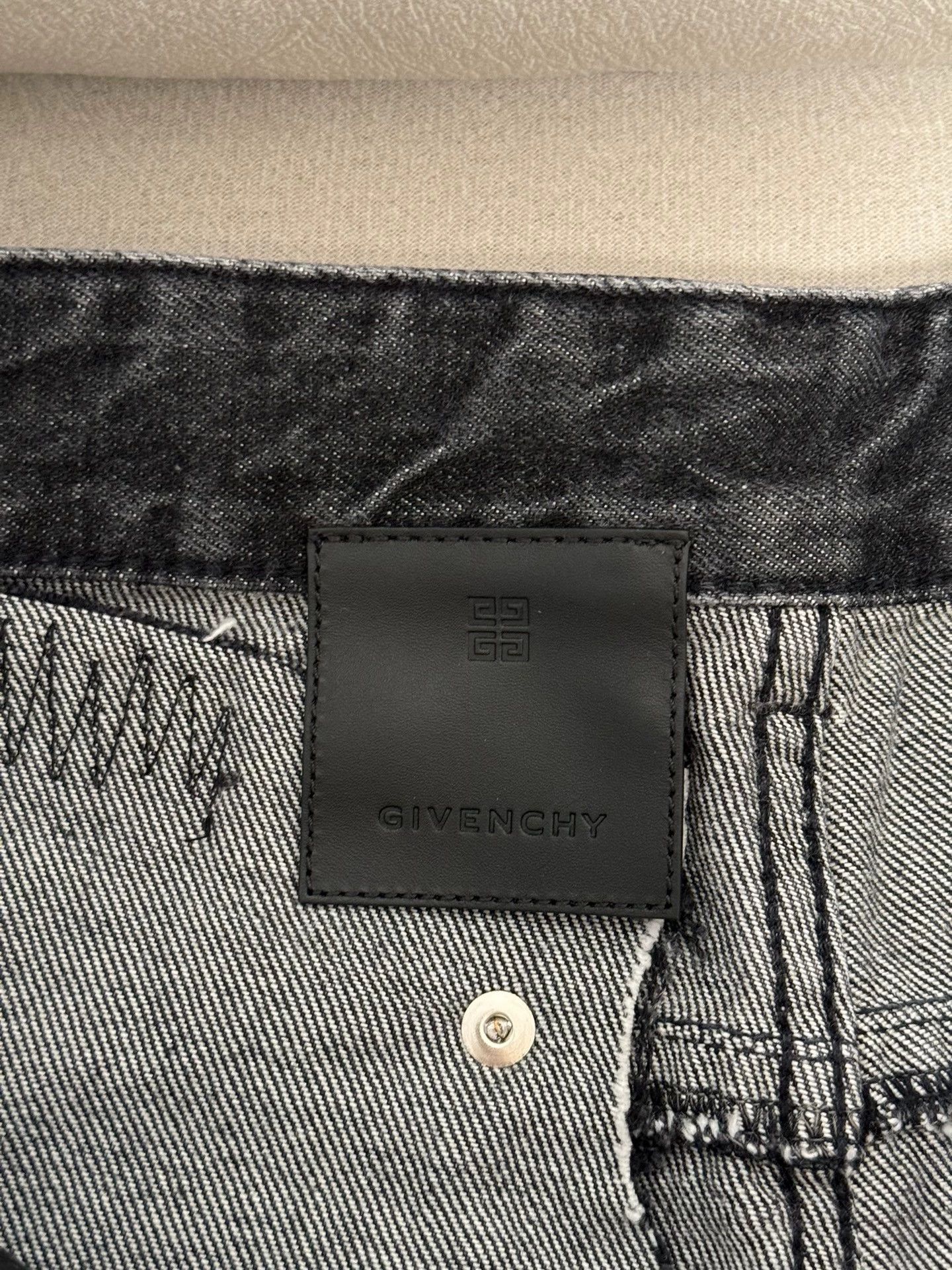 Givenchy Givenchy Cow Print Boro Distressed Embroidered Jeans Travis Size US 30 / EU 46 - 6 Thumbnail