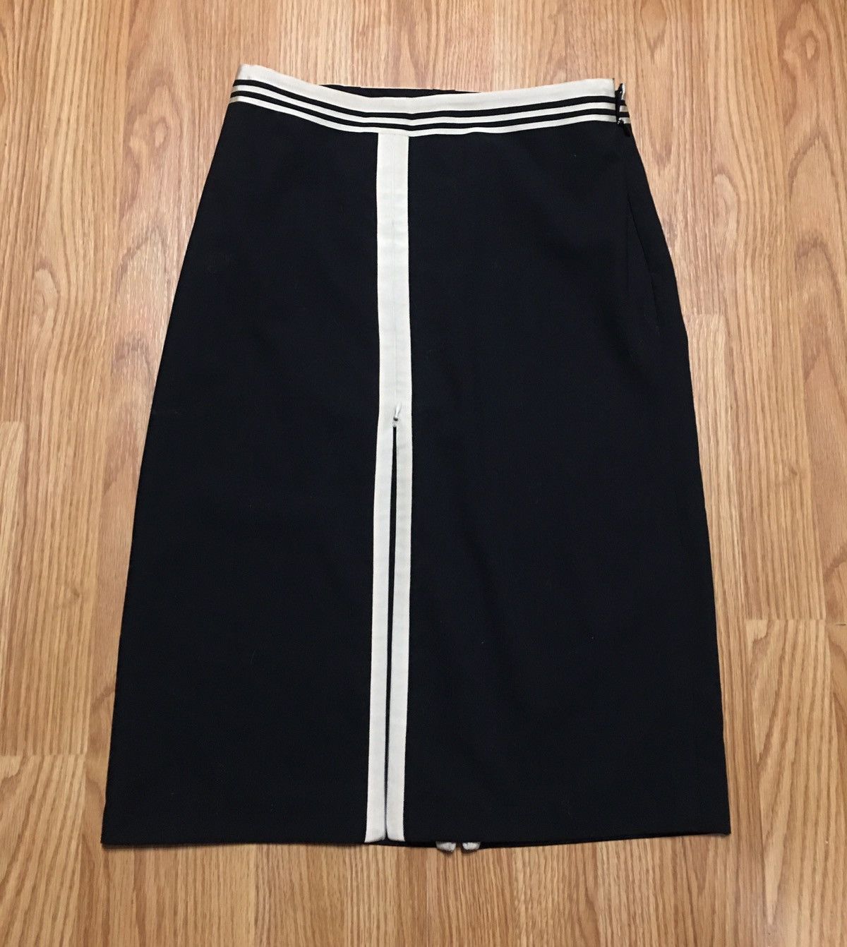 Jean Paul Gaultier Jean Paul Gaultier Femme Virgin Wool Skirt Size IT 42 US 8 Size 30" / US 8 / IT 44 - 1 Thumbnail