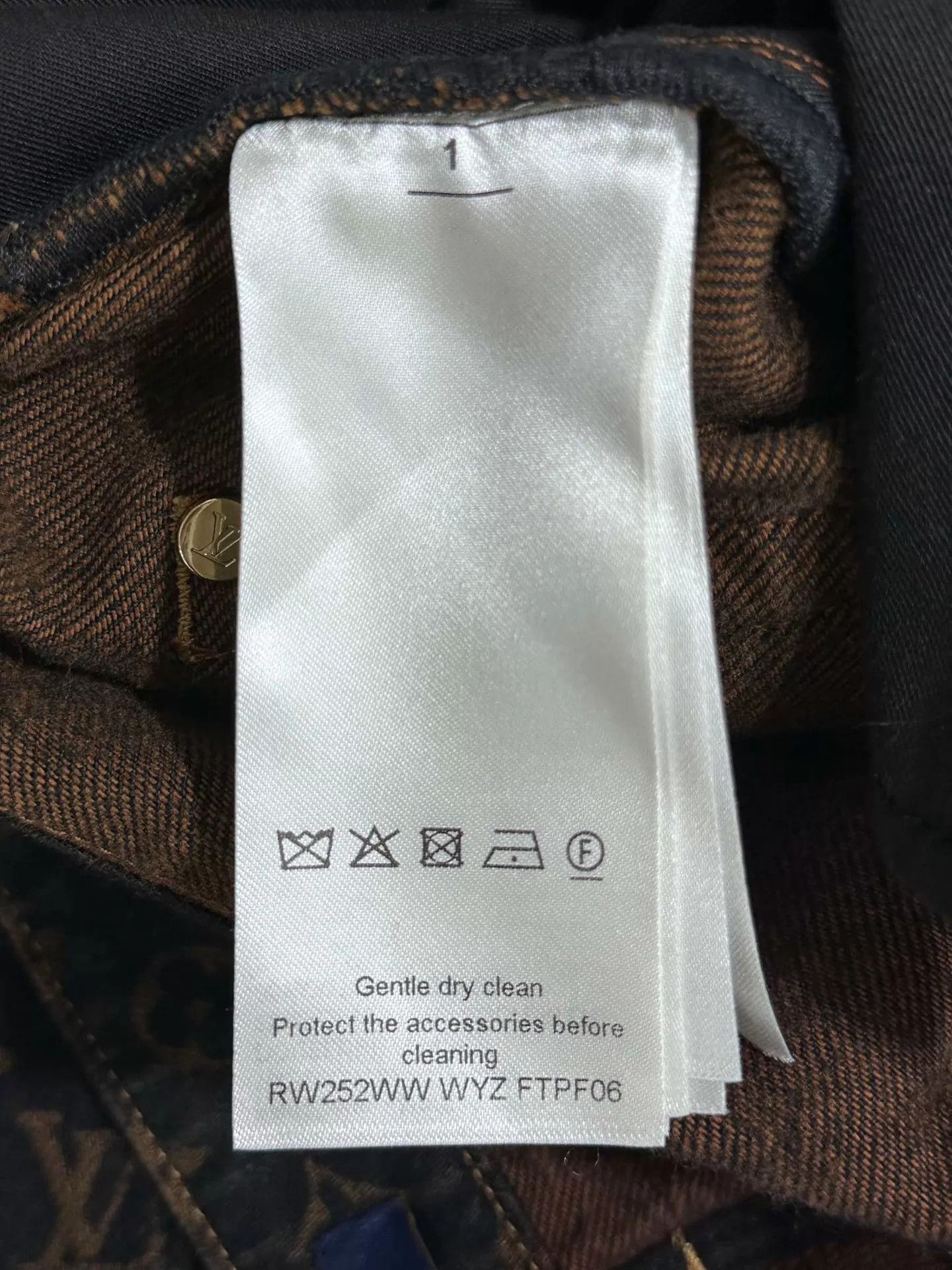 Louis Vuitton LV Monogram All Over Print Wide Leg Jeans 36 New Size 26" / US 2 / IT 38 - 4 Thumbnail