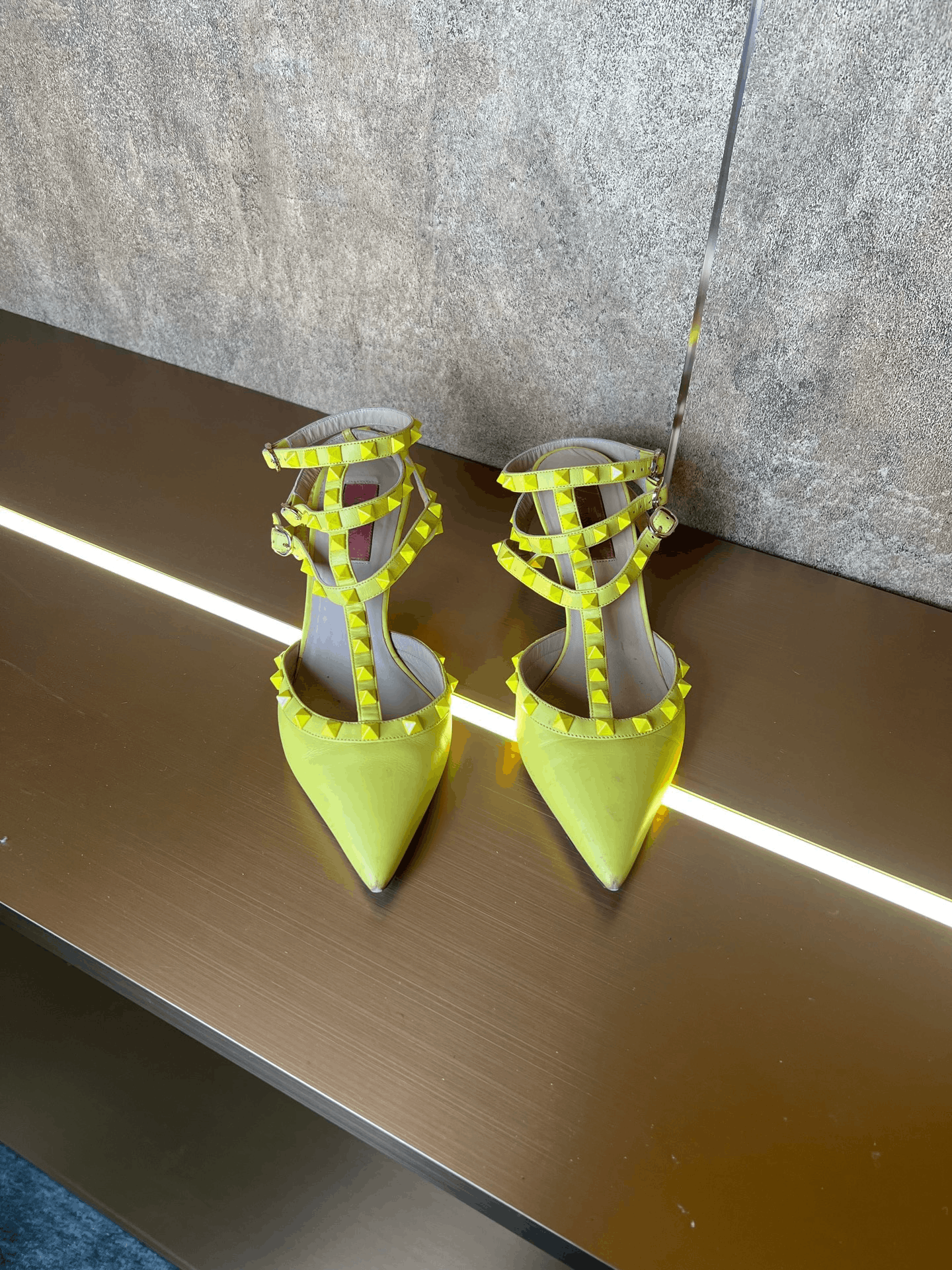 Valentino Valentino High Heels Size US 7.5 / IT 37.5 - 1 Thumbnail