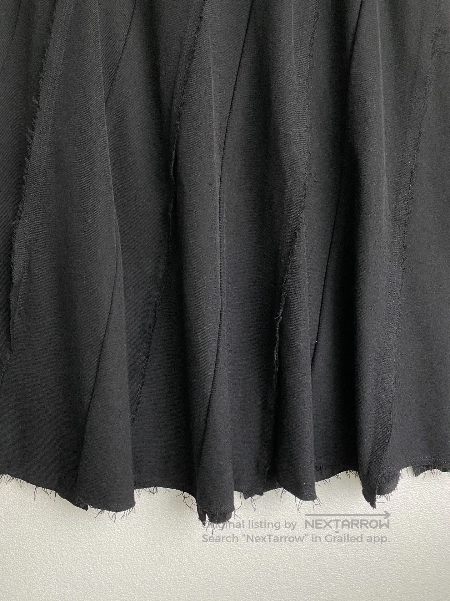 Comme des Garcons COMME des GARCONS Wool Midi Skirt Vintage. Size 26" / US 2 / IT 38 - 5 Thumbnail