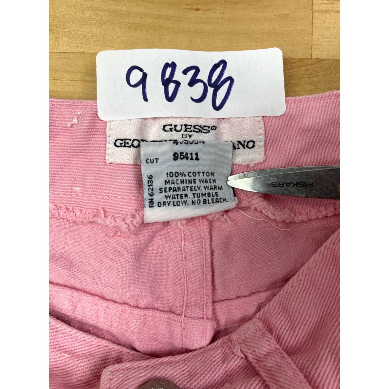 Guess VINTAGE GUESS Denim Shorts Juniors 8 Pink 9" Inseam Casual USA Mom Womens Size 30" / US 8 / IT 44 - 3 Thumbnail