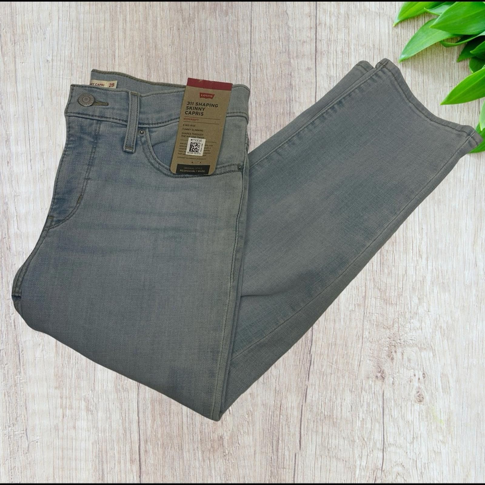 Levi's Levi's Capri size 28 Women's Denim Jeans NWT Size 28" / US 6 / IT 42 - 3 Thumbnail