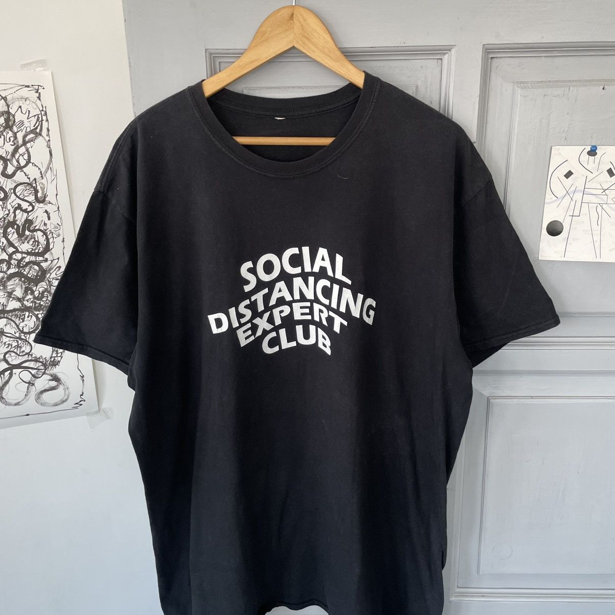 Vintage Vintage Social Distancing Expert Club T-shirt Size XL Size US XL / EU 56 / 4 - 4 Thumbnail