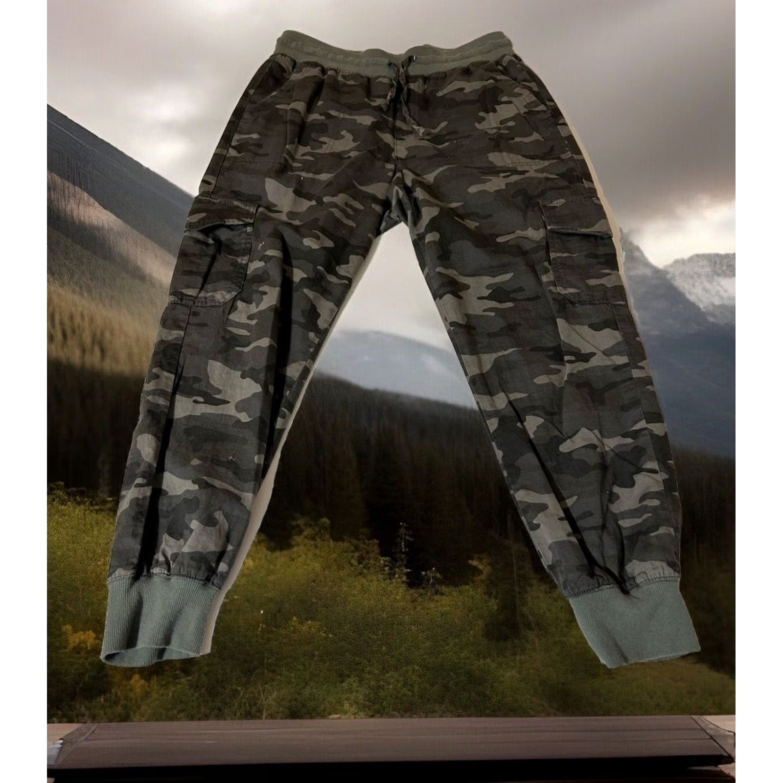 Gap Gap Cargo Pants Women Small Camo Pull Up Drawstring Elastic Waist Size 32" / US 10 / IT 46 - 6 Thumbnail