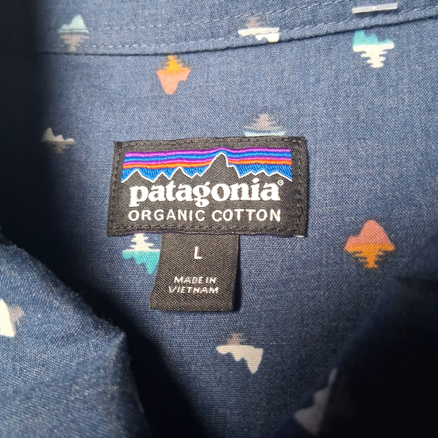 Patagonia Patagonia Shirt Men L Blue Organic Cotton Mountains Hike Button Up READ Size US L / EU 52-54 / 3 - 4 Thumbnail