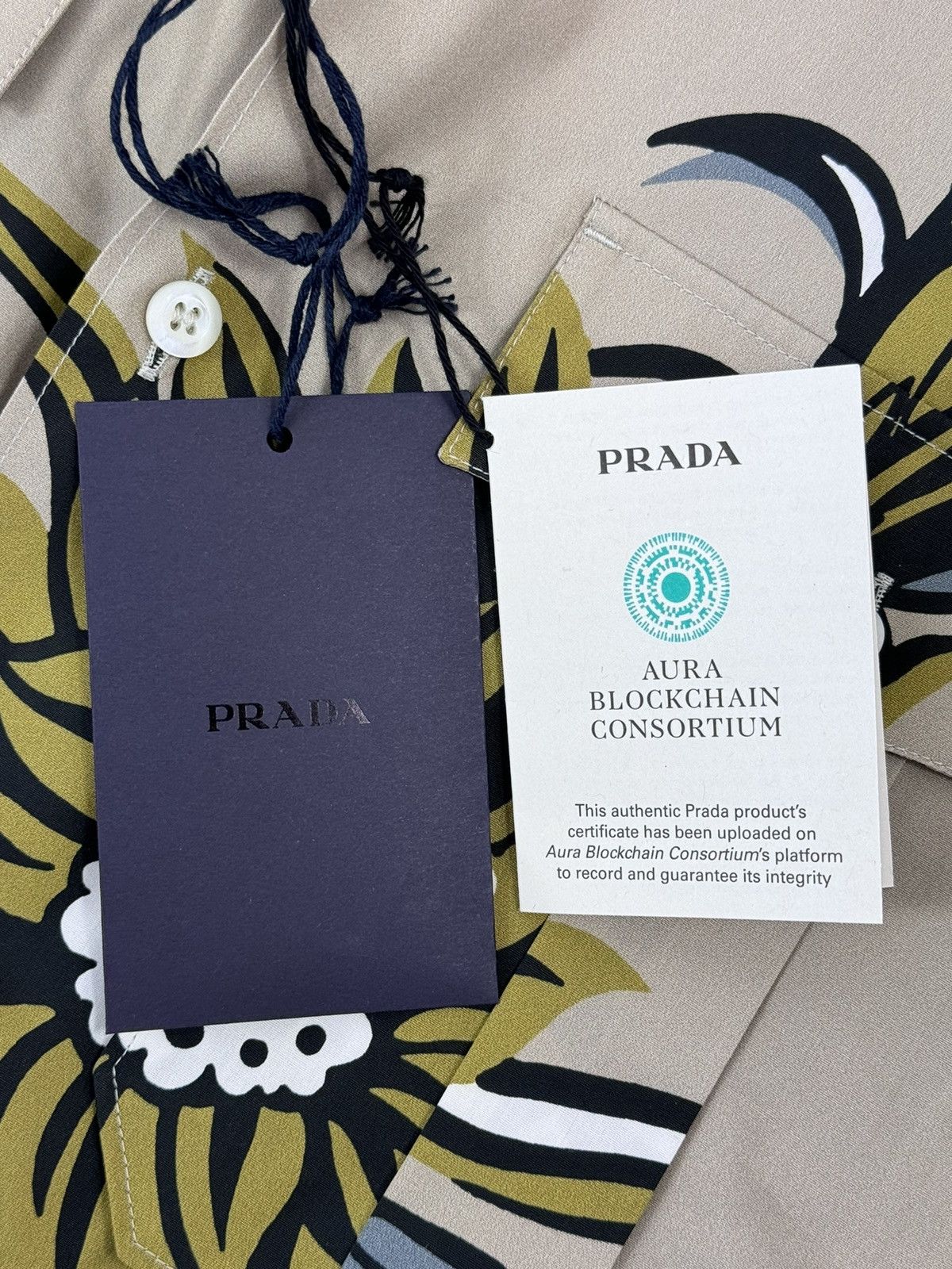 Prada FLOWER PRINT SHIRT Size US L / EU 52-54 / 3 - 5 Thumbnail