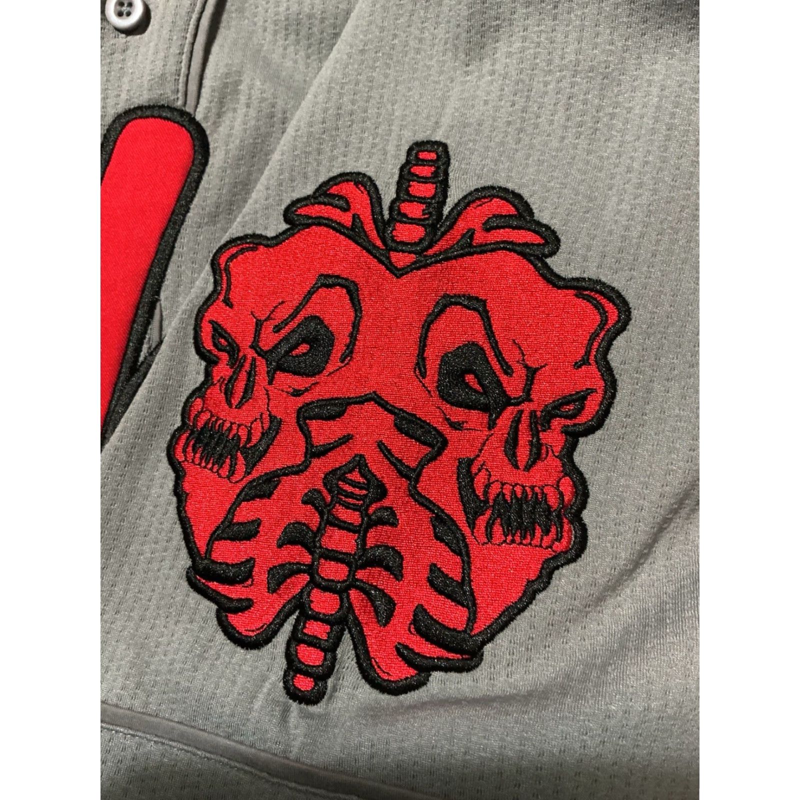 Vintage Twiztid MNE Serial Killers Embroidered S/S Gray Baseball Jersey Mens 5XL Size US XXL / EU 58 / 5 - 5 Thumbnail