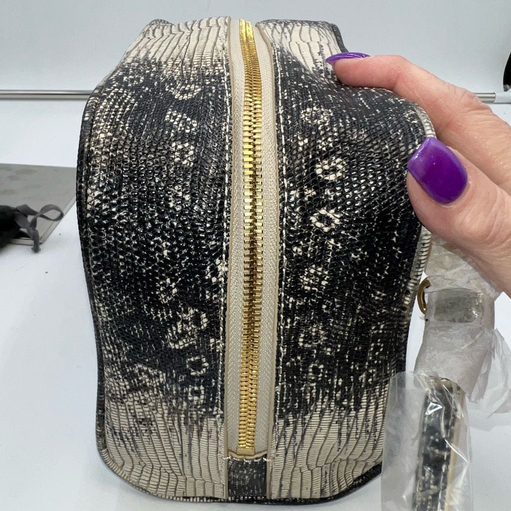 Other LOGO by Lori Goldstein Snakeskin Embossed and Pink Leather Double Zip Camera Crossbody Bag Size ONE SIZE - 5 Thumbnail