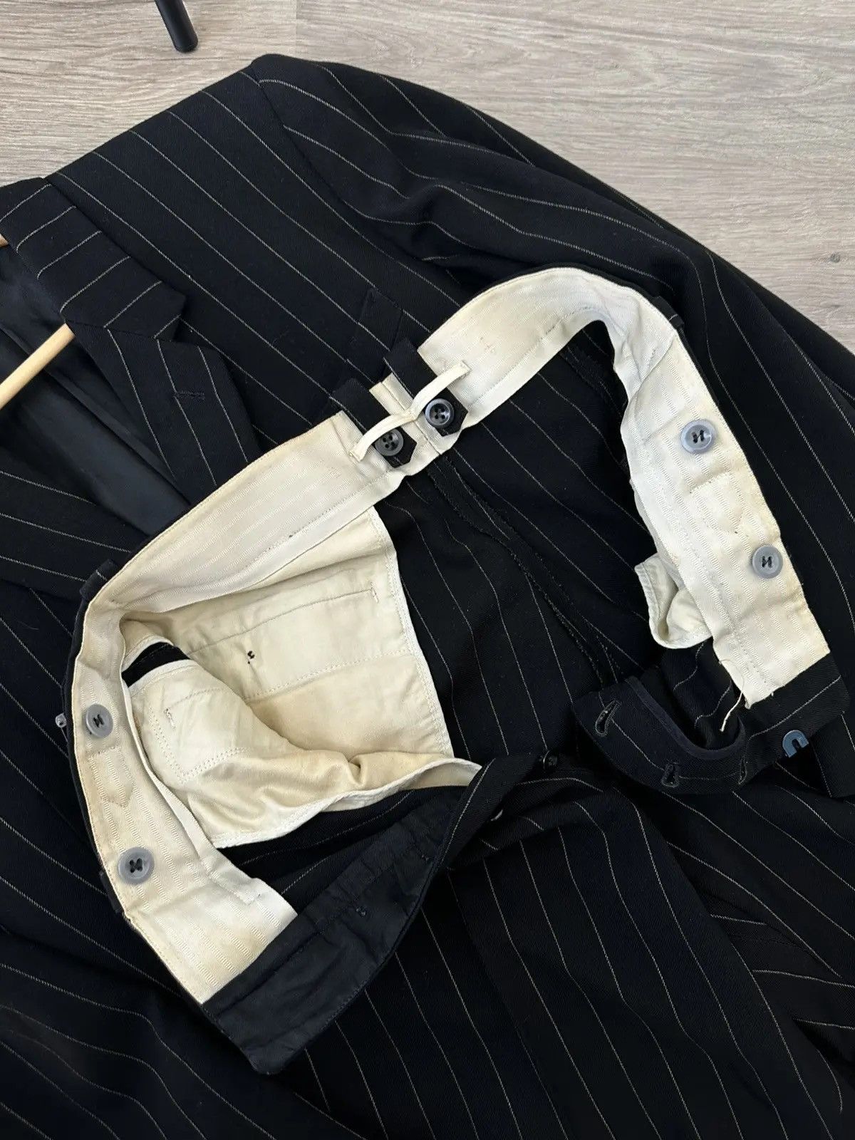 Japanese Brand VTG 1960s Men’s Suit 2-Piece Black Wool WWII Era Solide Elegance Size 44L - 8 Thumbnail