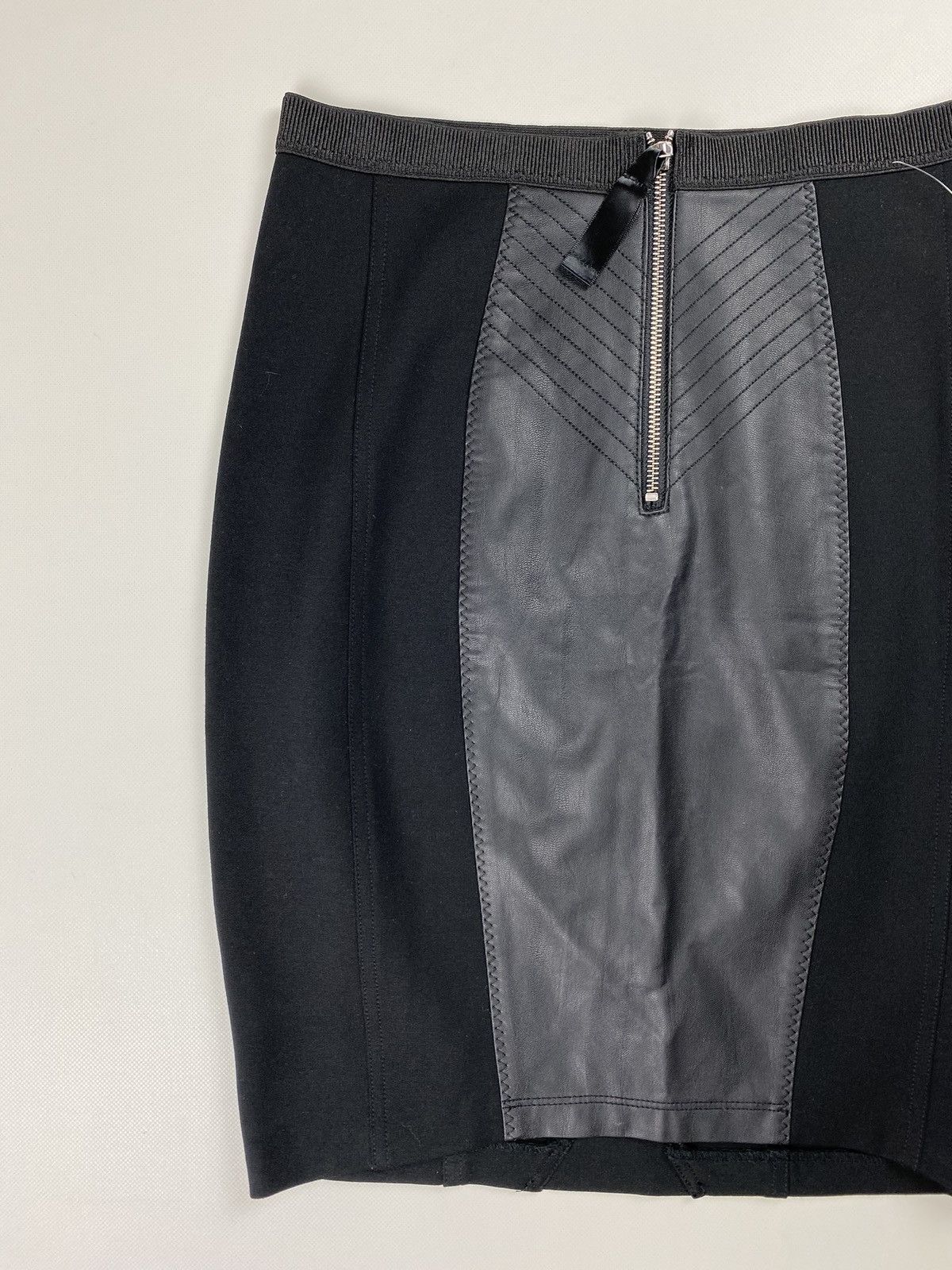 Jean Paul Gaultier JPG Jean Paul Gaultier Lindex ladies pencil skirt size M Size 26" / US 2 / IT 38 - 2 Thumbnail