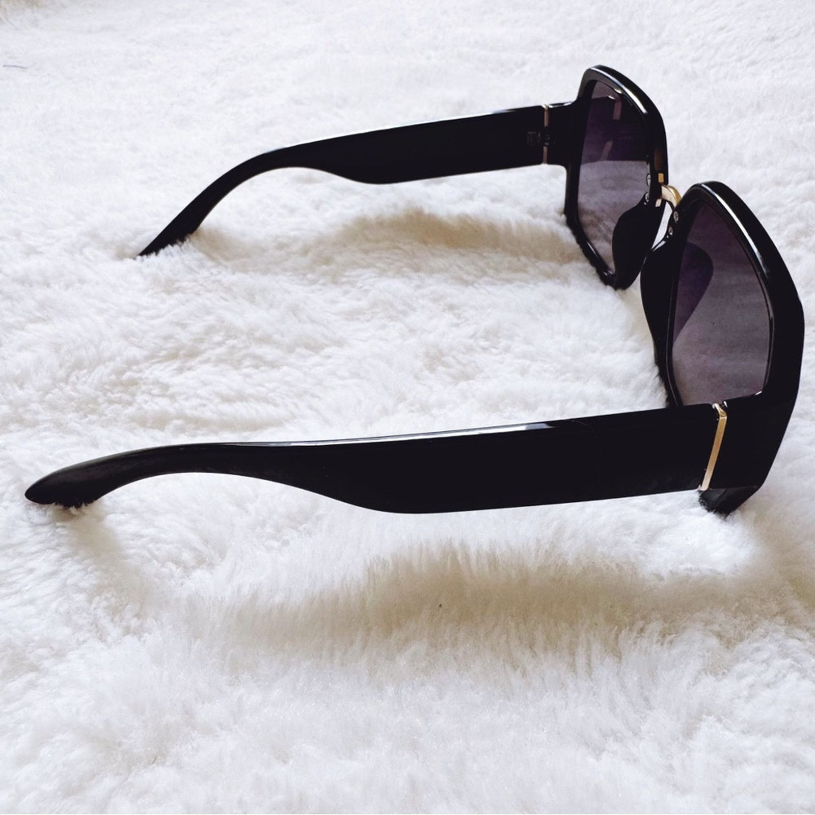Other Layla Black Sleek Square Sunglasses Size ONE SIZE - 7 Thumbnail