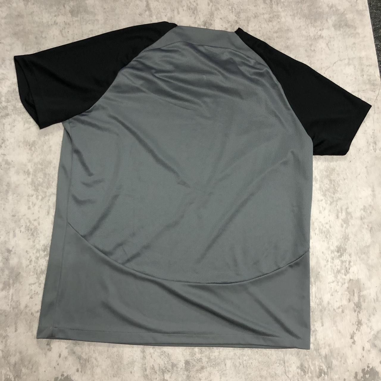 Nike Grey and black Nike Dri-Fit T-shirt #activewear Size US XL / EU 56 / 4 - 5 Thumbnail