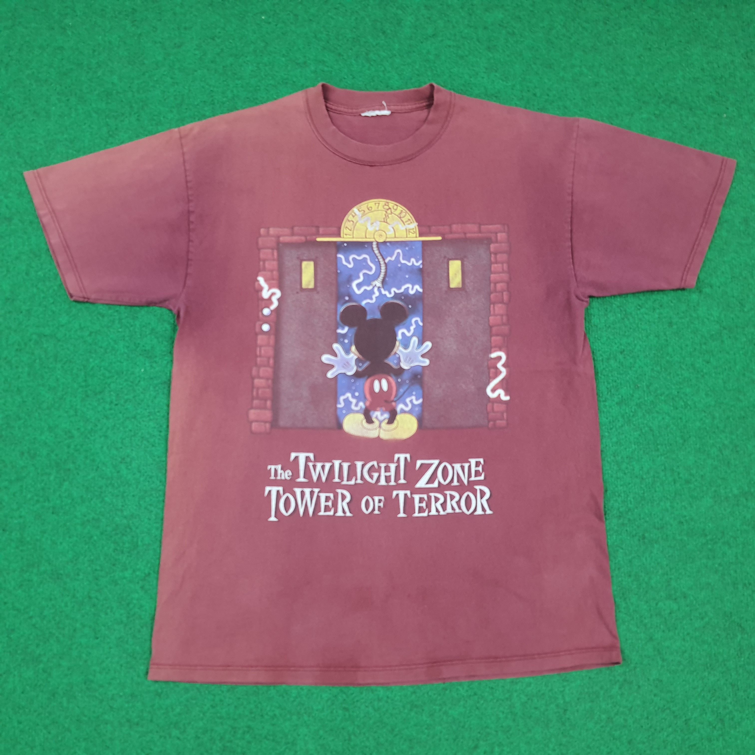 Disney Vintage Disney Mickey Mouse Tower of Terror Tshirt C299N39 Size US L / EU 52-54 / 3 - 1 Thumbnail