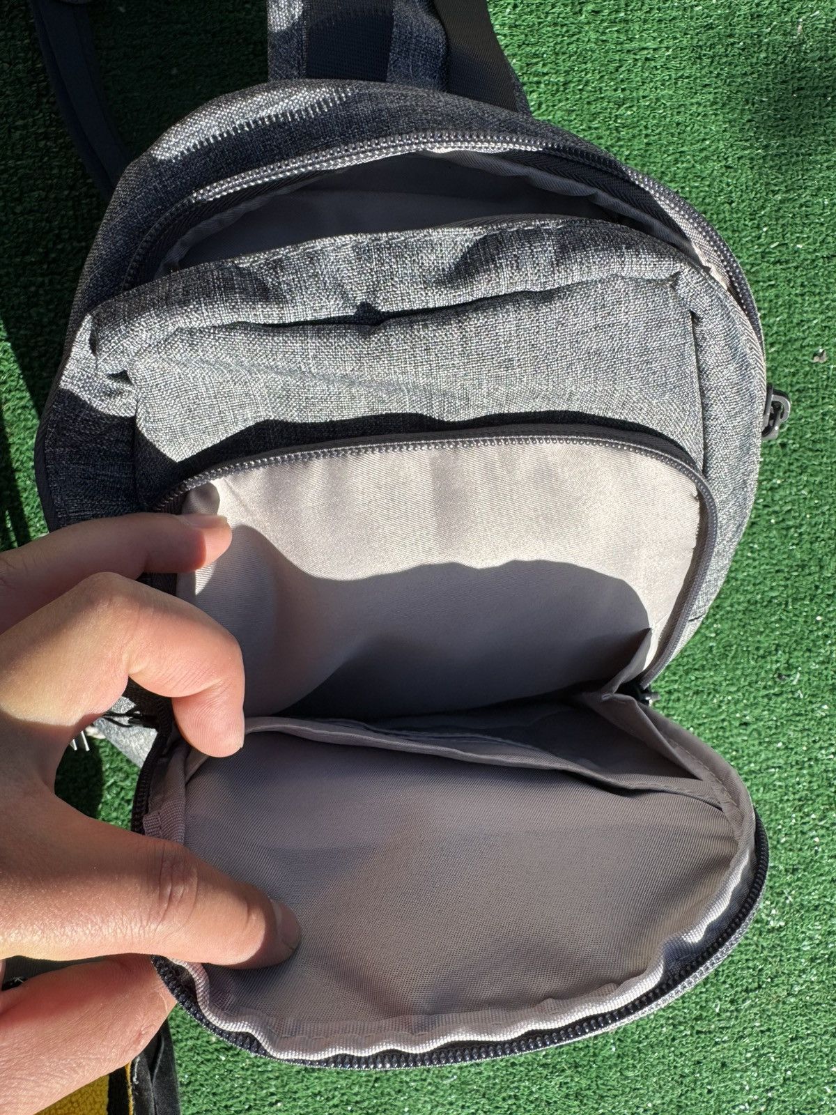 Target Basics Target Grey Sling Shoulder/Waist Bag Size ONE SIZE - 6 Thumbnail