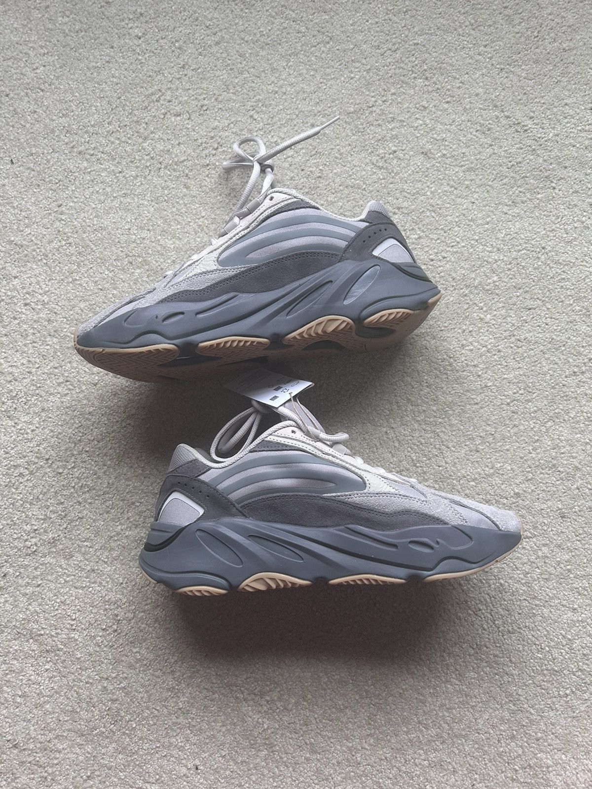 Yeezy 700 V2 Tephra Reflective Size Adidas Yeezy Boost 700 V2 Low