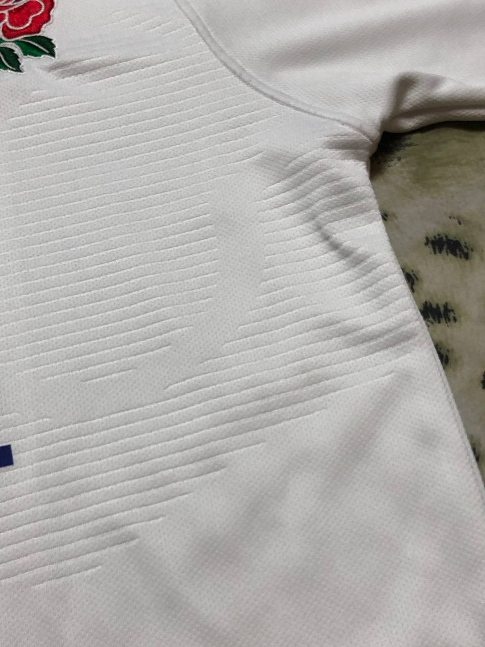 Canterbury of New Zealand Canterbury ENGLAND RUGBY O2 Jersey Size US M / EU 48-50 / 2 - 10 Thumbnail