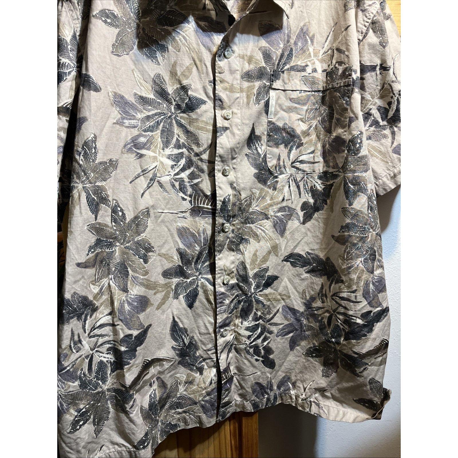 Columbia Columbia Men's Short Sleeve Casual Shirt Size XXL Gray Fish Size US XXL / EU 58 / 5 - 6 Thumbnail