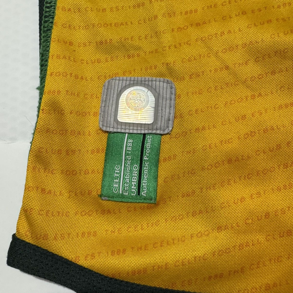 Umbro × Vintage Umbro Vintage Celtic 2002/03 Away Soccer Jersey Size 6-7 Yrs Size US XXS / EU 40 - 5 Thumbnail