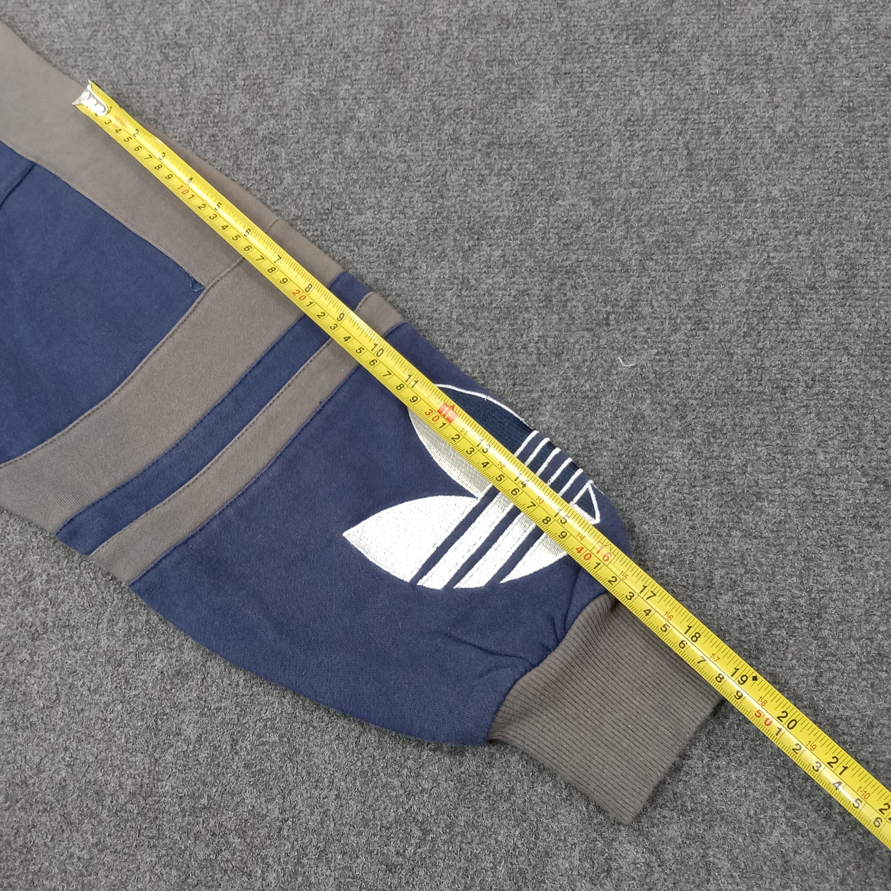 Adidas Adidas Three Stripes Sport Style Sweatshirt C256N20 Size US L / EU 52-54 / 3 - 9 Thumbnail