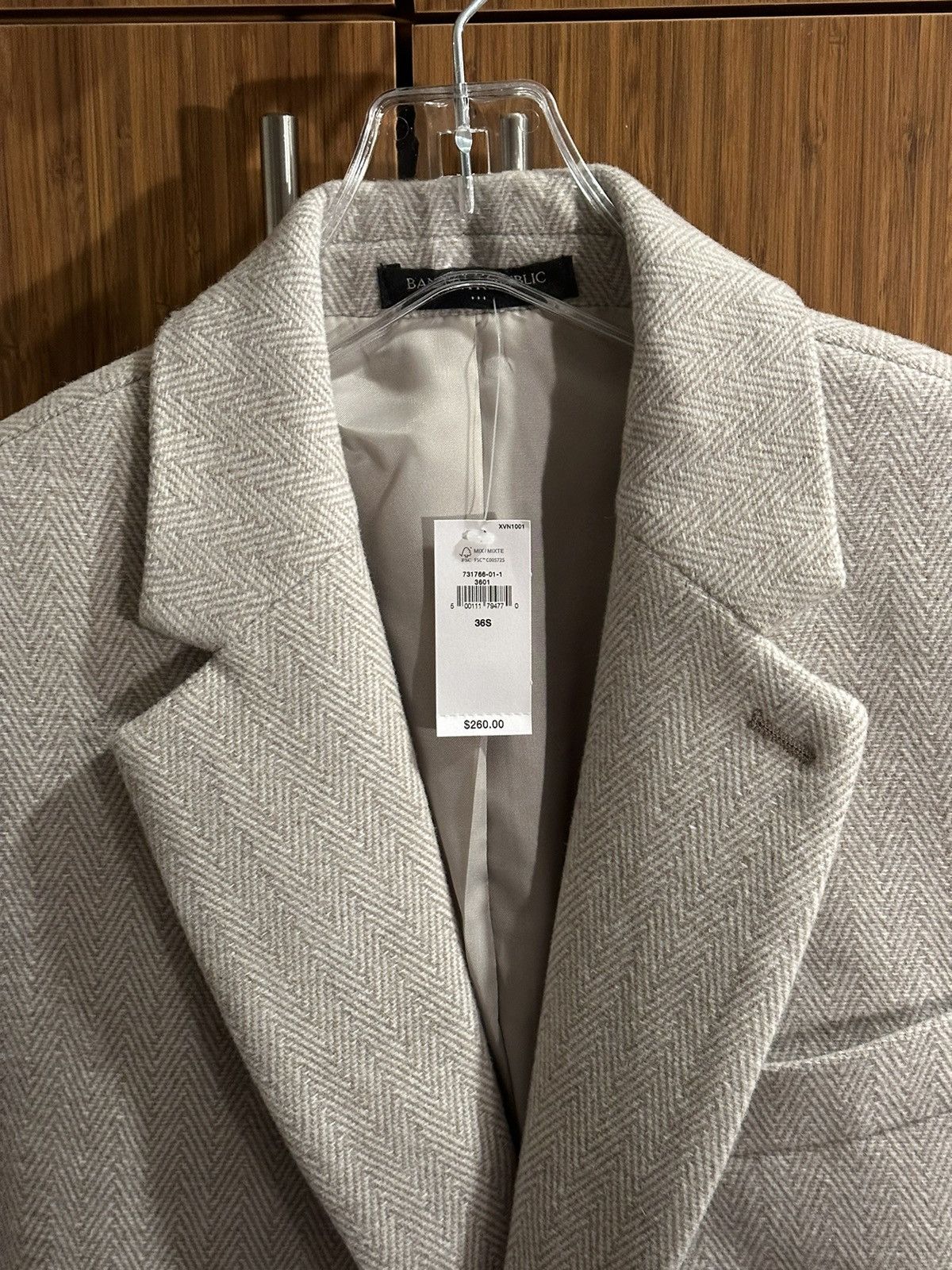 Banana Republic Tailored-fit Tweed Herringbone Blazer​​​​​​​​​​​​​​​​ Size 36S - 2 Thumbnail