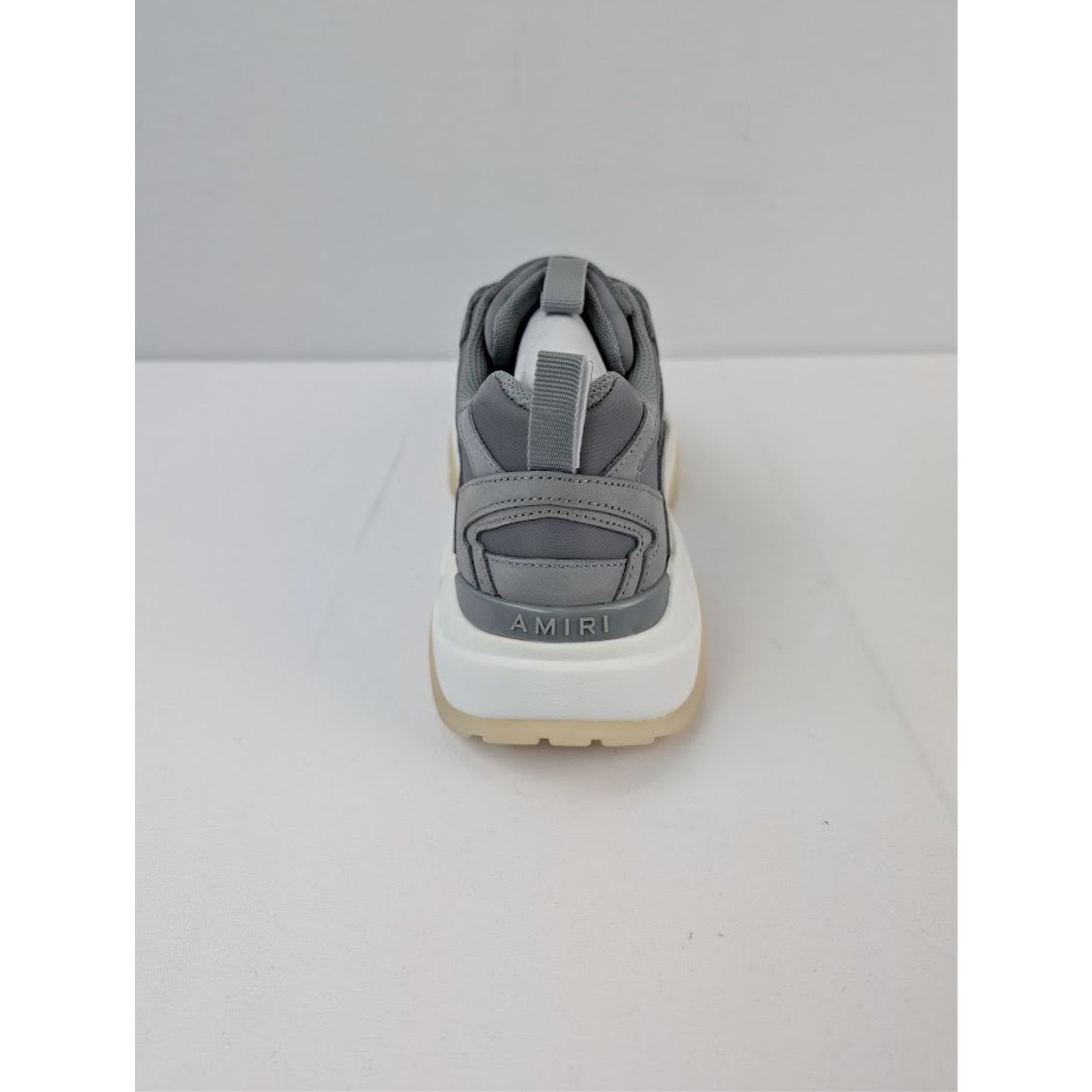 o1rshd1 Q:2 / Bone Runner in Gray