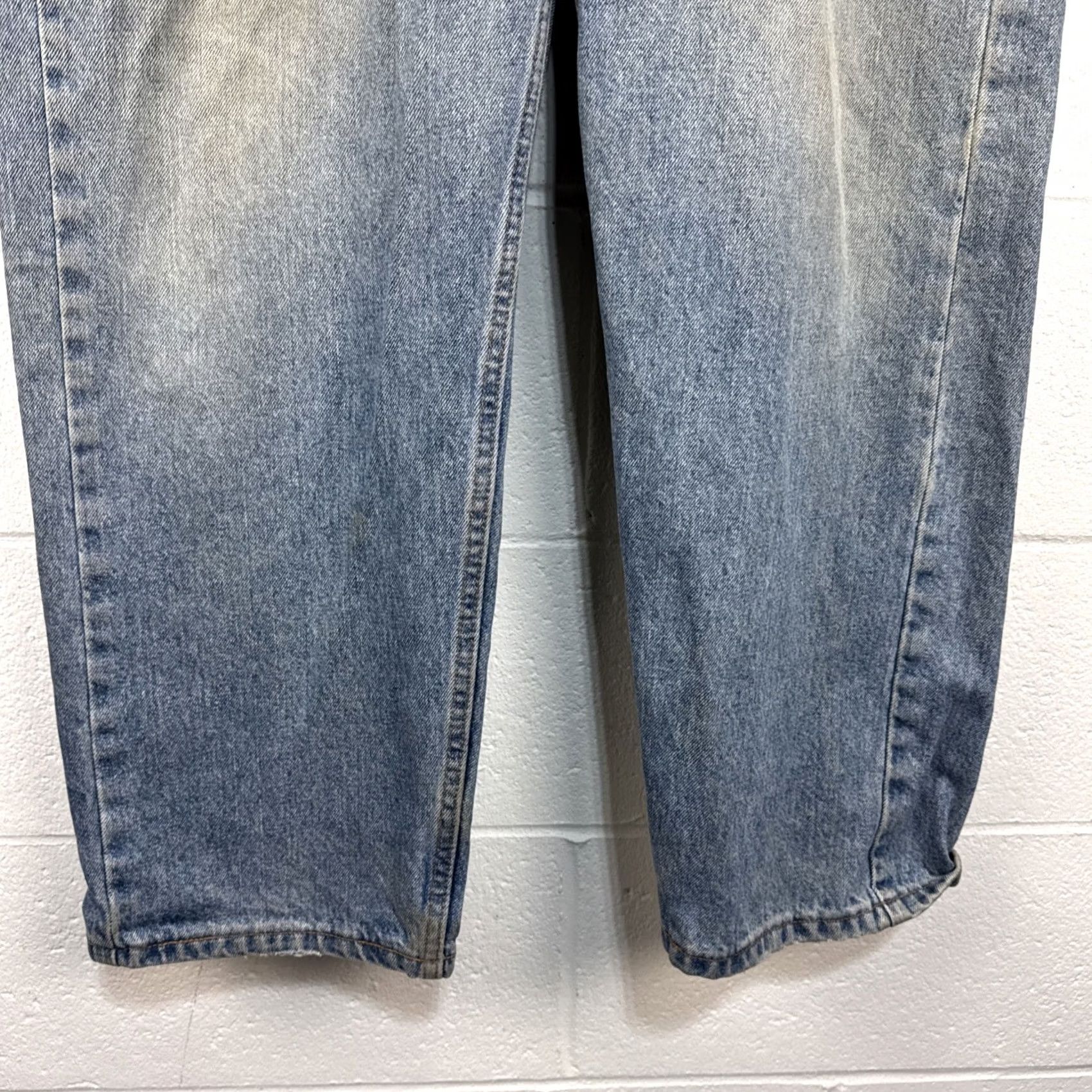 Levi's VINTAGE Levi's 565 Jeans 38x30 Relaxed Straight 5-Pocket Denim Blue Grunge 90s United States-Men Size US 38 / EU 54 - 6 Thumbnail