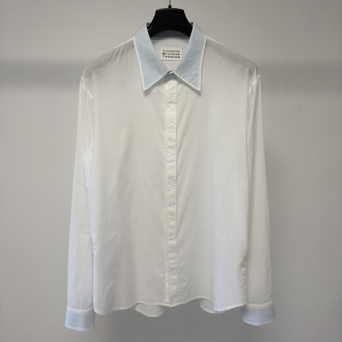 Maison Margiela S/S 06 ‘Contrast Facing’ White Cotton Shirt Size US L / EU 52-54 / 3 - 16 Thumbnail