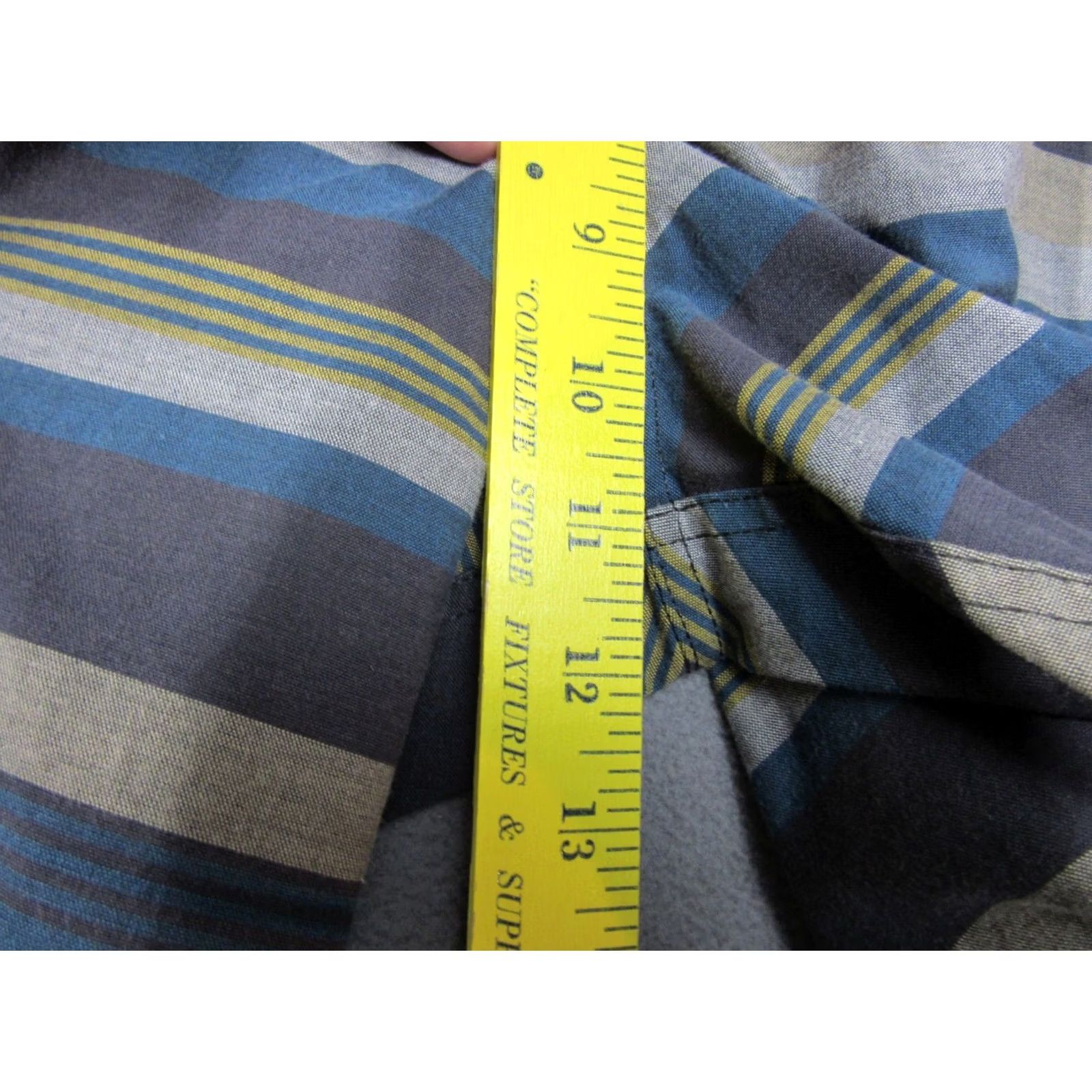 Lululemon Lululemon Shorts Mens 28 Multicolor Striped Casual Activewear Pockets Zip Fly Size US 28 / EU 44 - 4 Thumbnail
