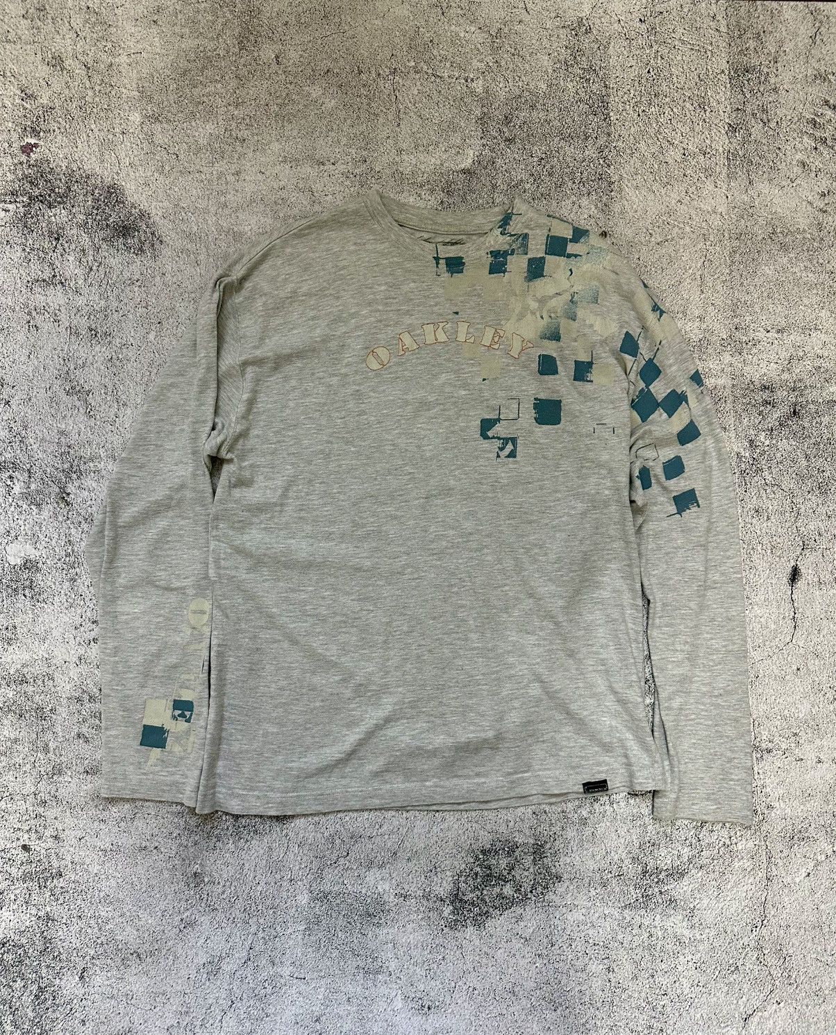 Oakley Vintage Oakley Long Sleeve Centre Logo Size US L / EU 52-54 / 3 - 1 Thumbnail