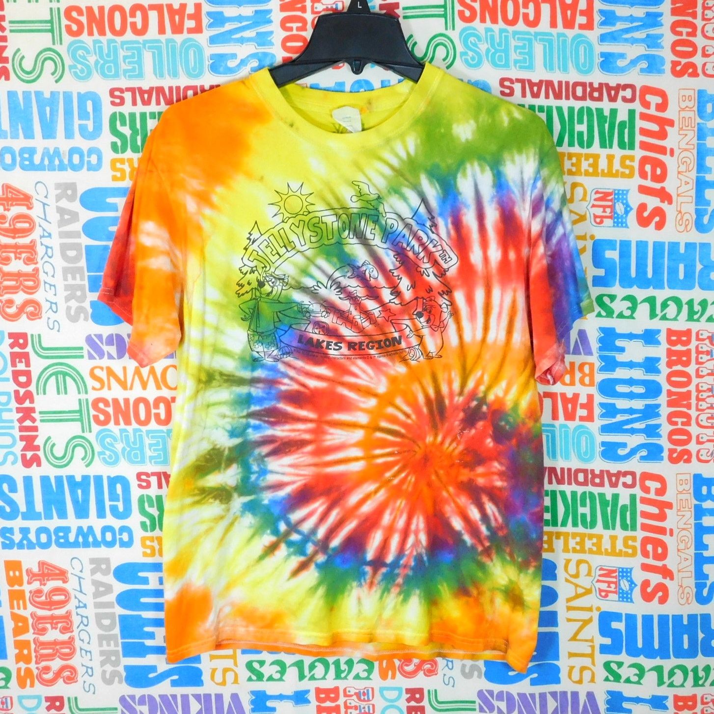 Gildan Yogi Bear Jellystone Park Lakes Region Tie Dye T Shirt Sz M Size US M / EU 48-50 / 2 - 1 Thumbnail