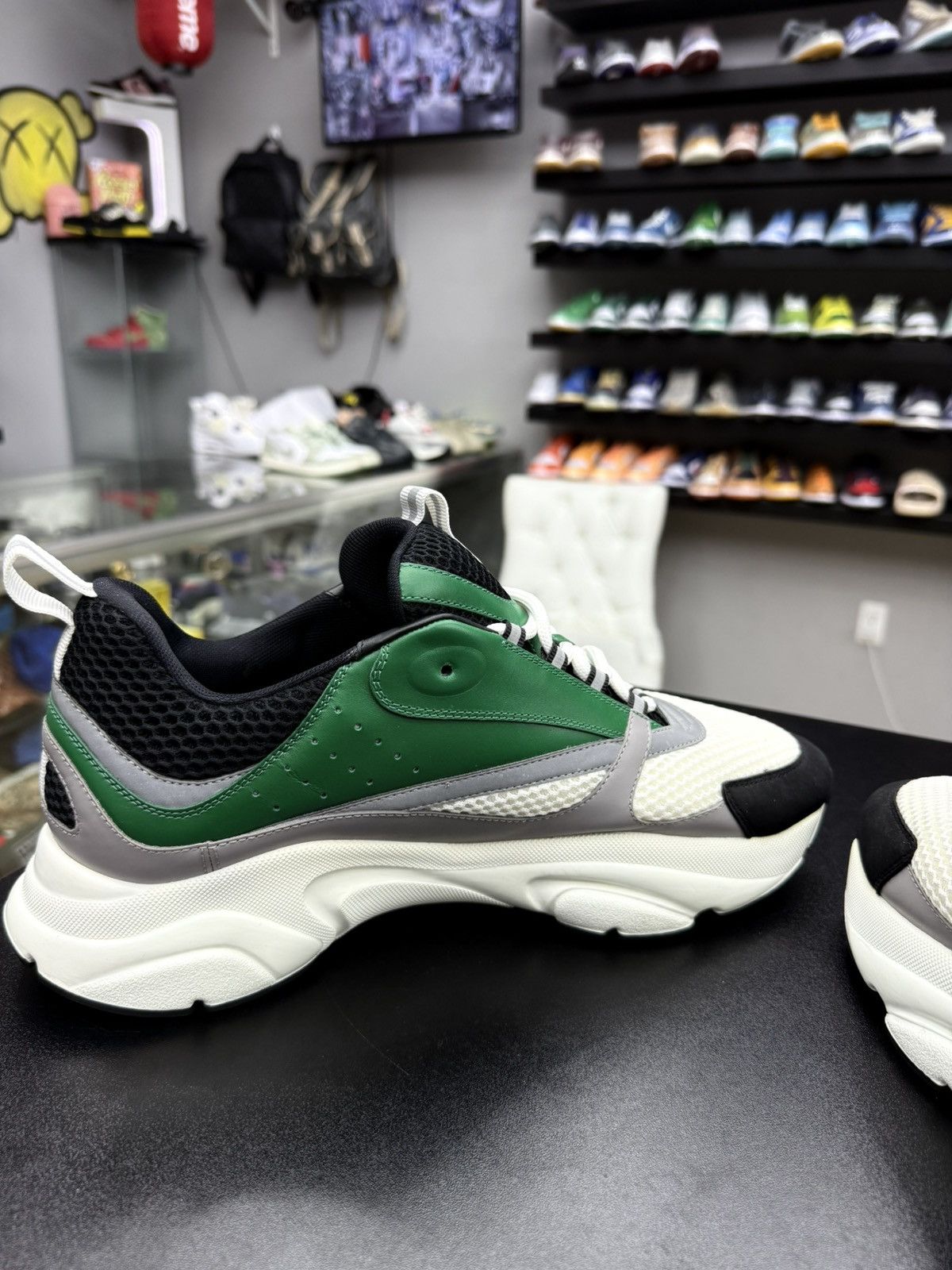 Dior AUTHENTIC Dior B22 white Green size 47 / 14US Size US 14 / EU 47 - 15 Thumbnail