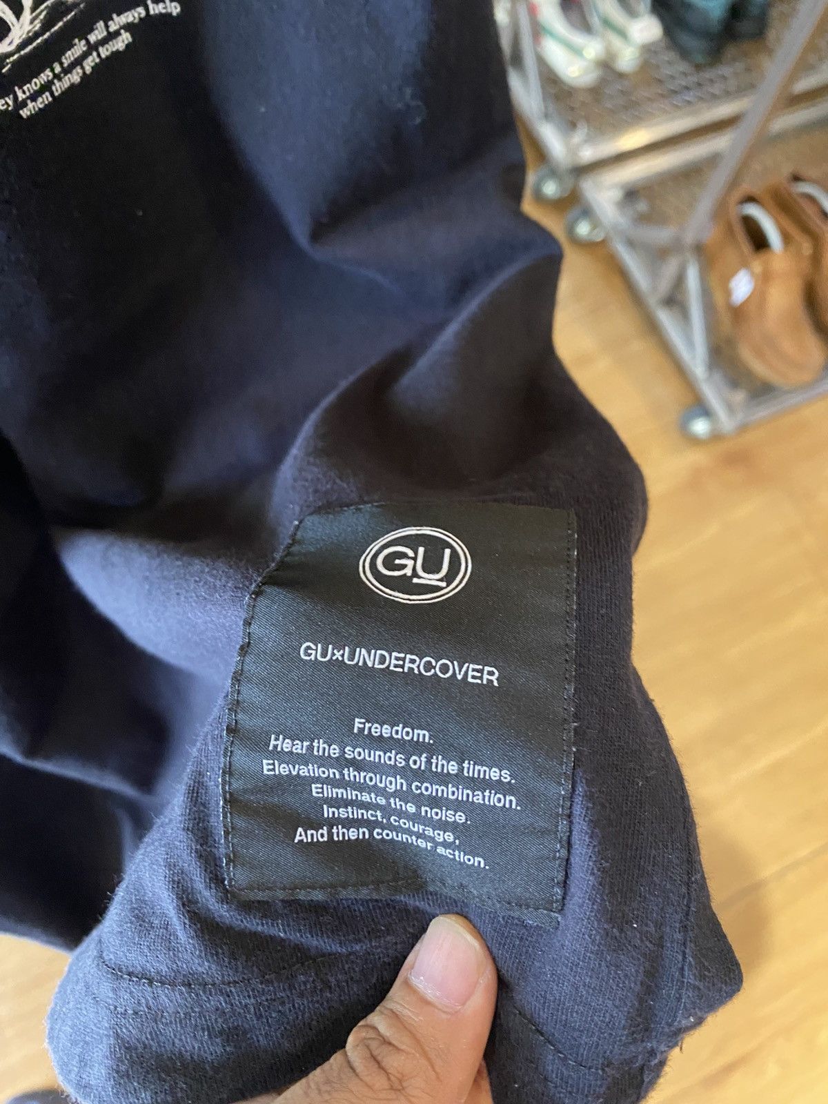 GU × Jun Takahashi × Undercover 🔥 OFFER ME NOW🔥 🔥 GU X Undercover Black Mickey Shirt Size US M / EU 48-50 / 2 - 7 Thumbnail