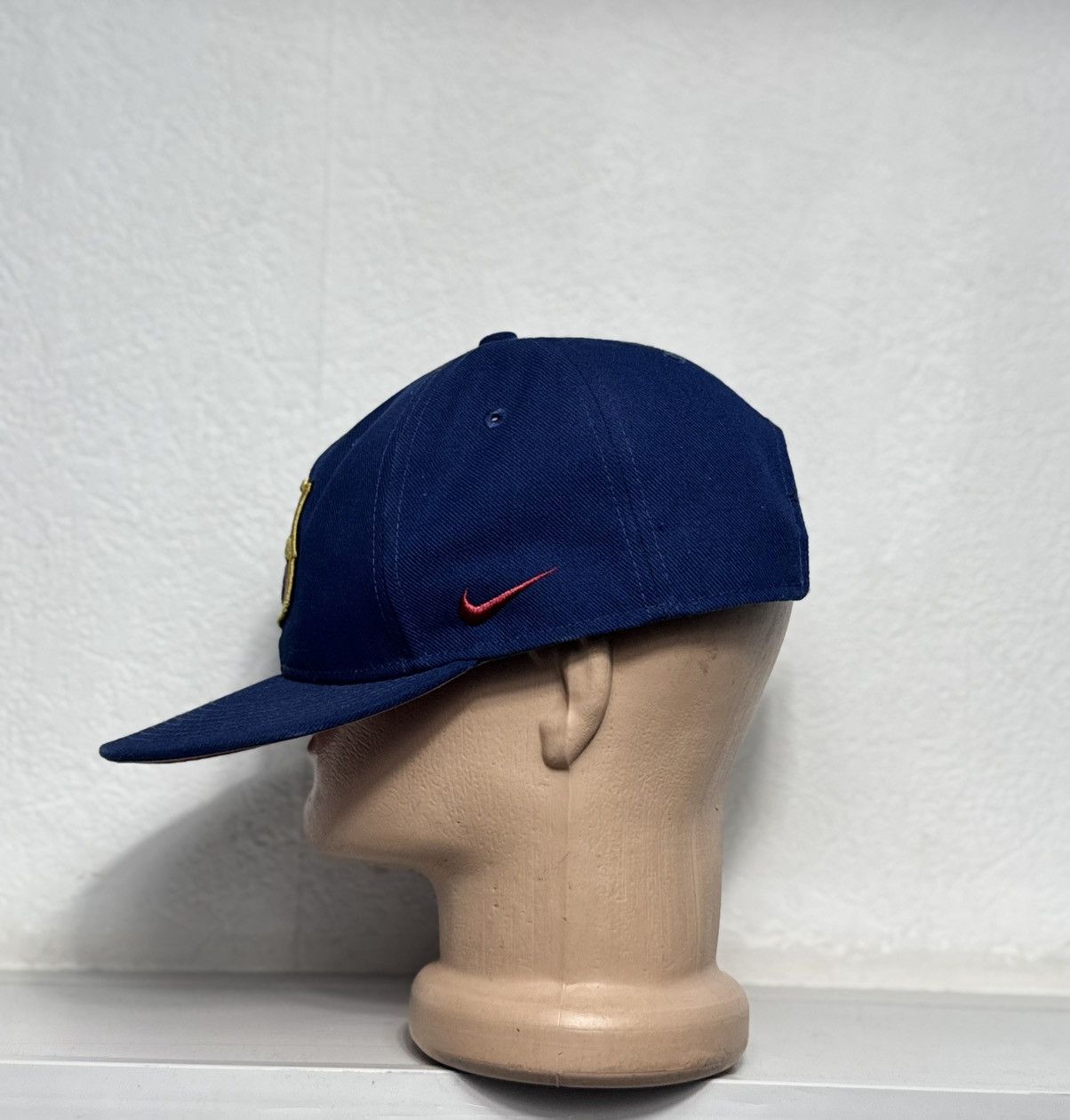 Nike Nike FC Barcelona Vintage Soccer Cap Jersey Big Logo Size ONE SIZE - 2 Thumbnail