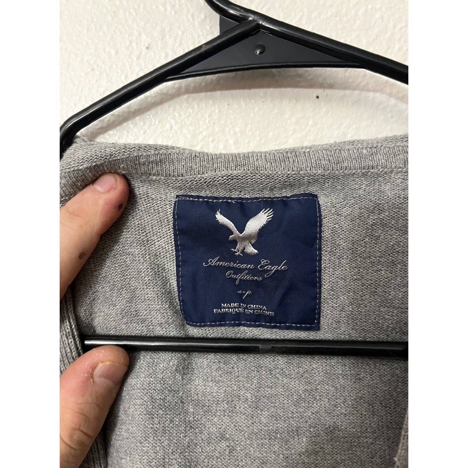 American Eagle Outfitters VINTAGE American Eagle Outfitters Cardigan Sweater Hoodie Women’s Small Gray Knit V-Neck All Seasons Regular Size S / US 4 / IT 40 - 2 Thumbnail