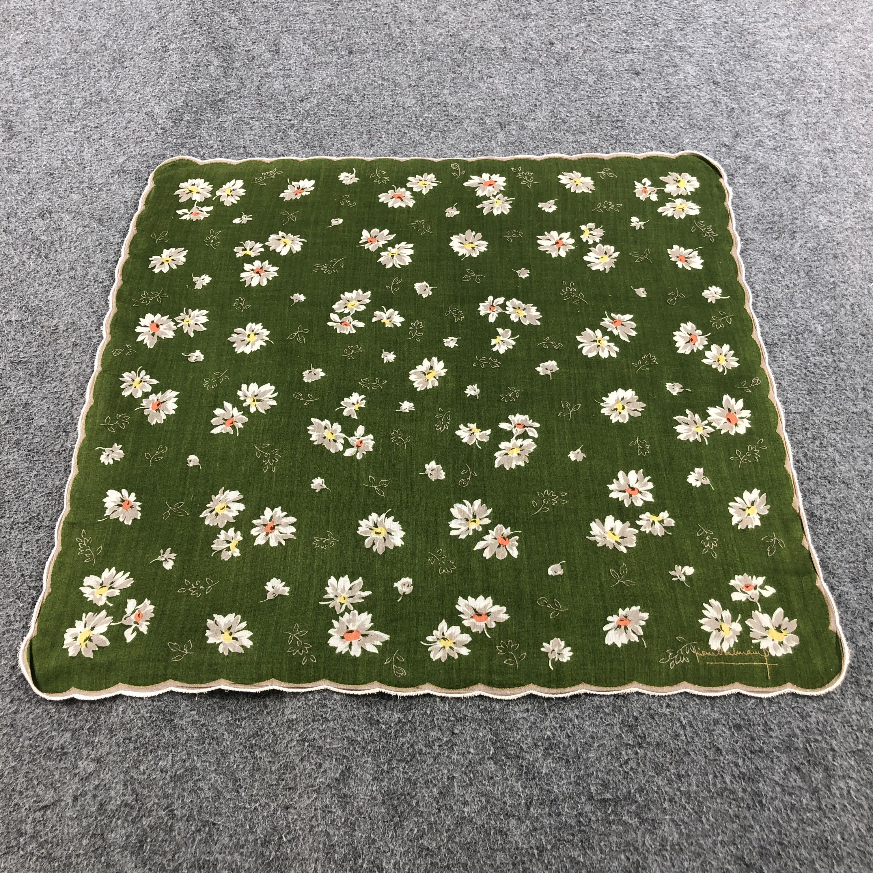 Pierre Balmain Pierre Balmain Handkerchief Neckerchief Bandana H1379 Size ONE SIZE - 2 Thumbnail
