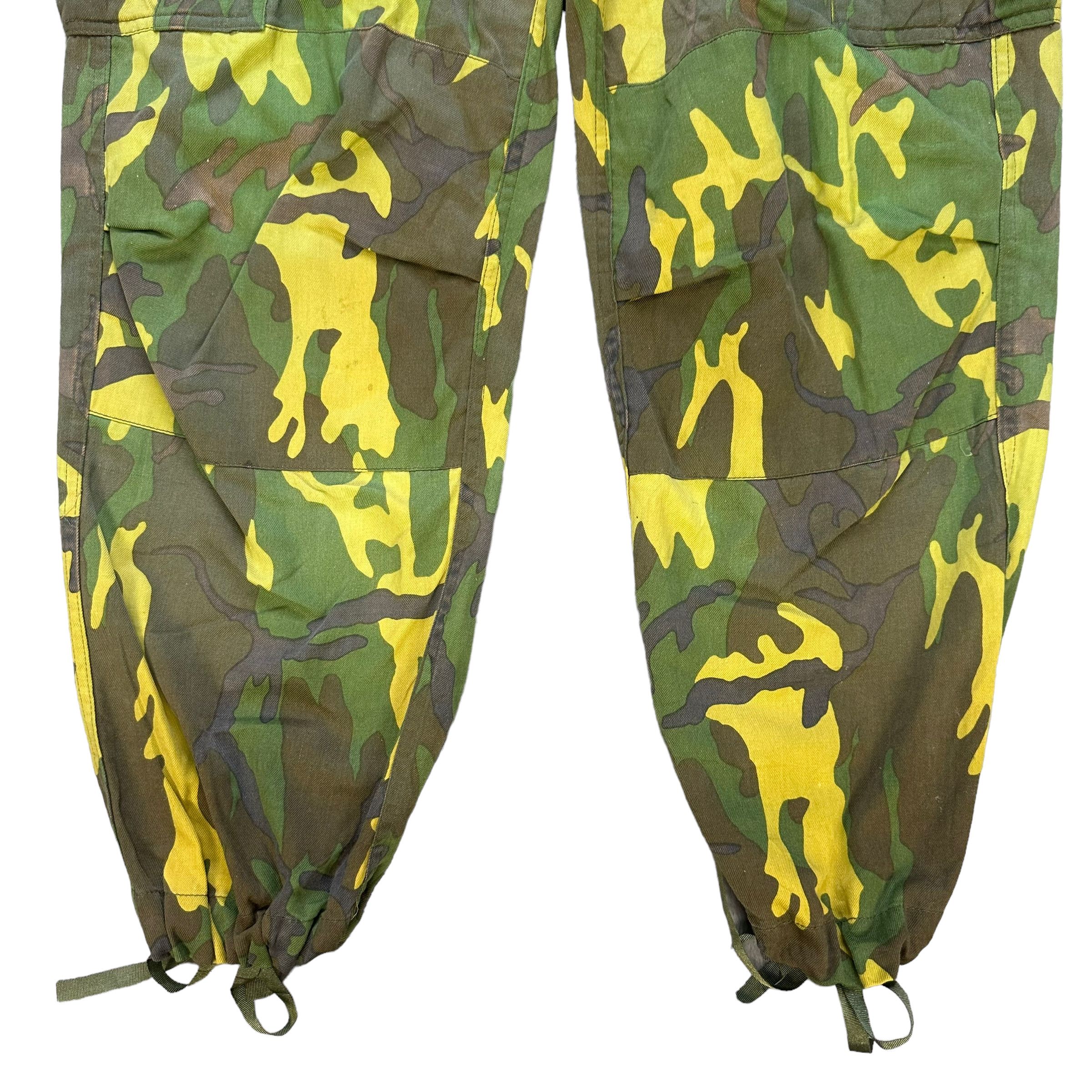 Vintage VINTAGE CAMO CARGO PANTS JUMPER #8513-012 Size US 32 / EU 48 - 4 Thumbnail