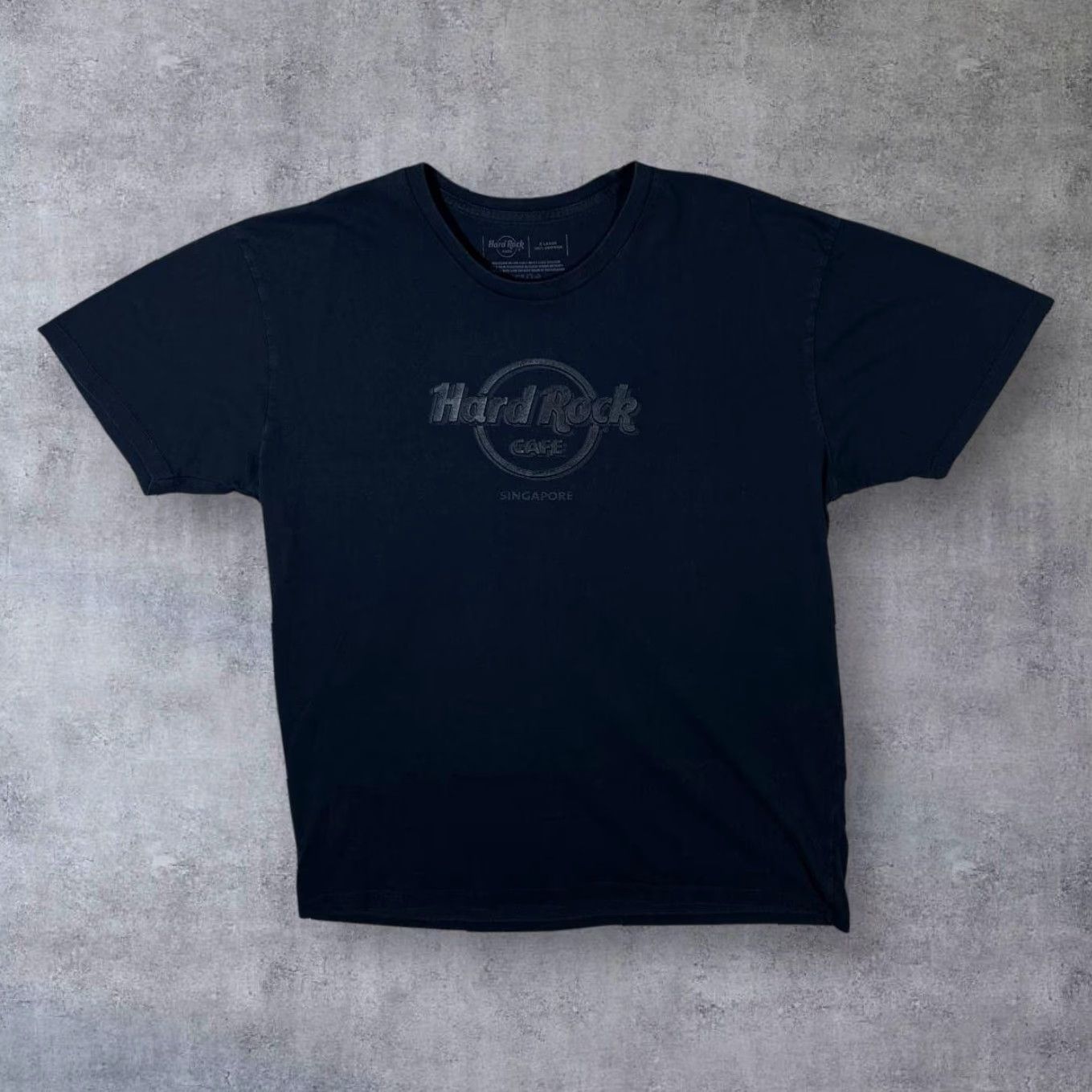 Hard Rock Cafe Hard Rock Cafe Singapore Souvenir Spellout Graphic Black T-Shirt XL Mens Short Sleeve Crew Neck Graphic Print Size US XL / EU 56 / 4 - 2 Thumbnail
