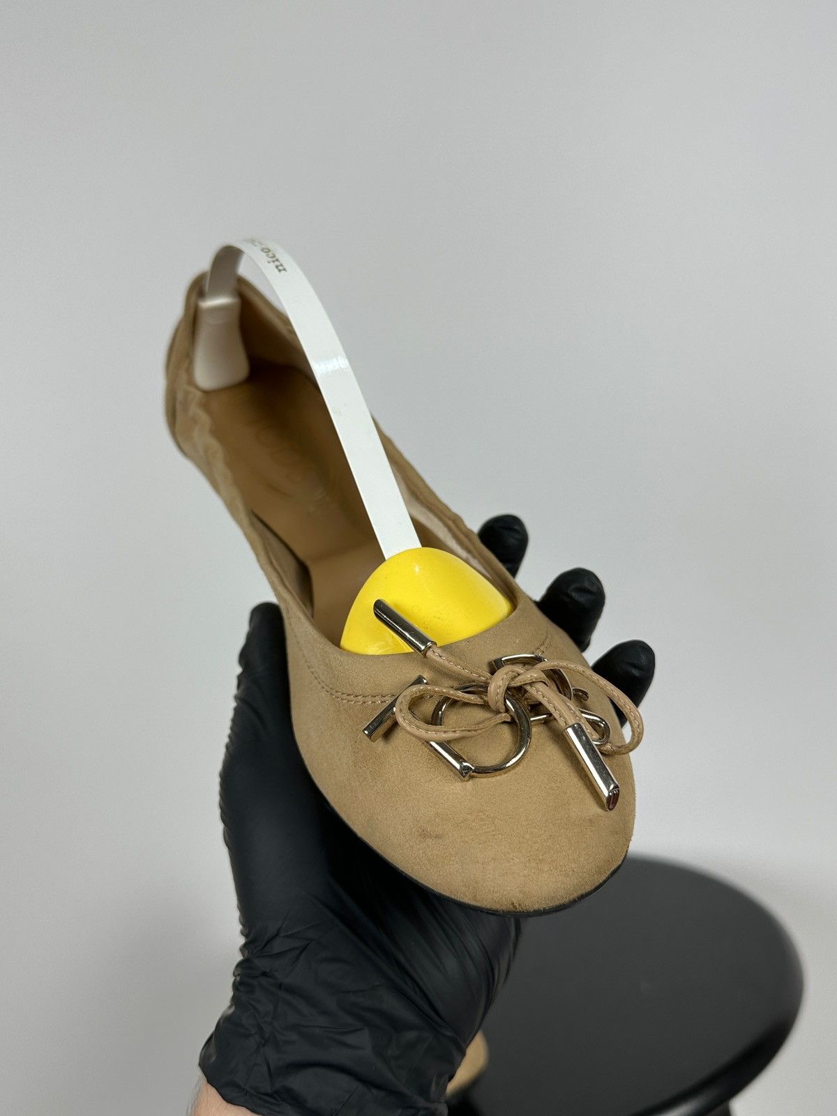 Tod's Tod’s Beige Suede Ballet Flats Size US 8.5 / IT 38.5 - 13 Thumbnail