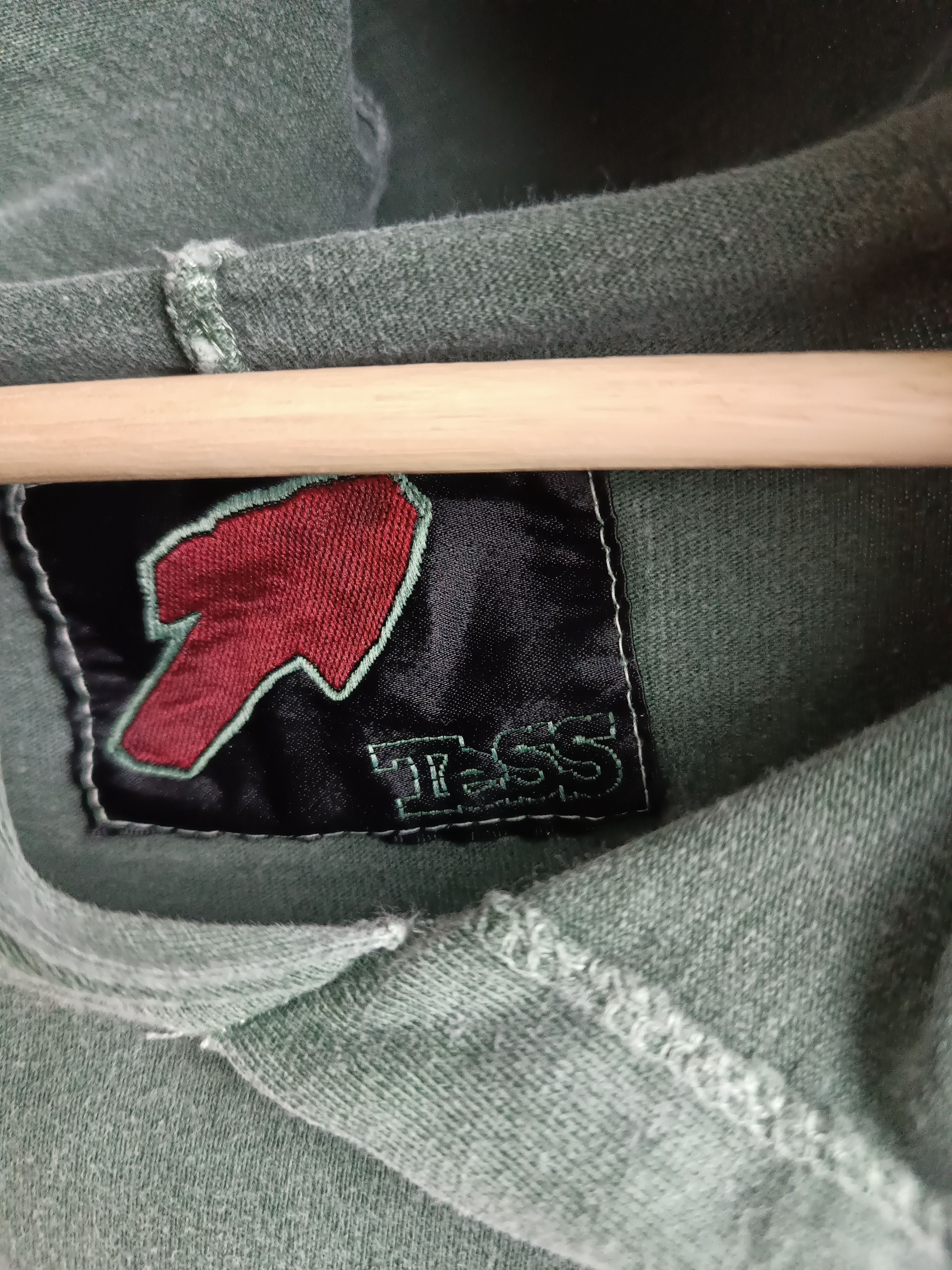 Japanese Brand VINTAGE 90'S TeSS SENSE WORLD INDUSTRIES IN IFSIXWASNINE LGB Size US L / EU 52-54 / 3 - 7 Thumbnail