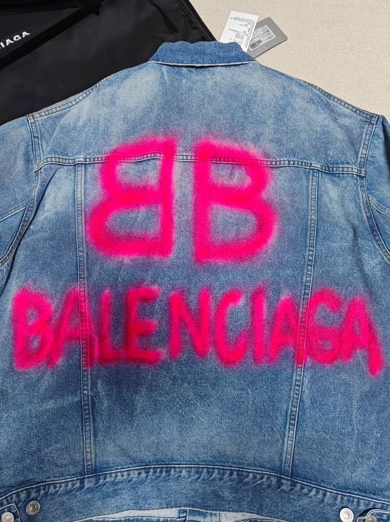 Balenciaga Balenciaga 22ss spray paint graffiti double B luminous den Size US XS / EU 42 / 0 - 3 Thumbnail